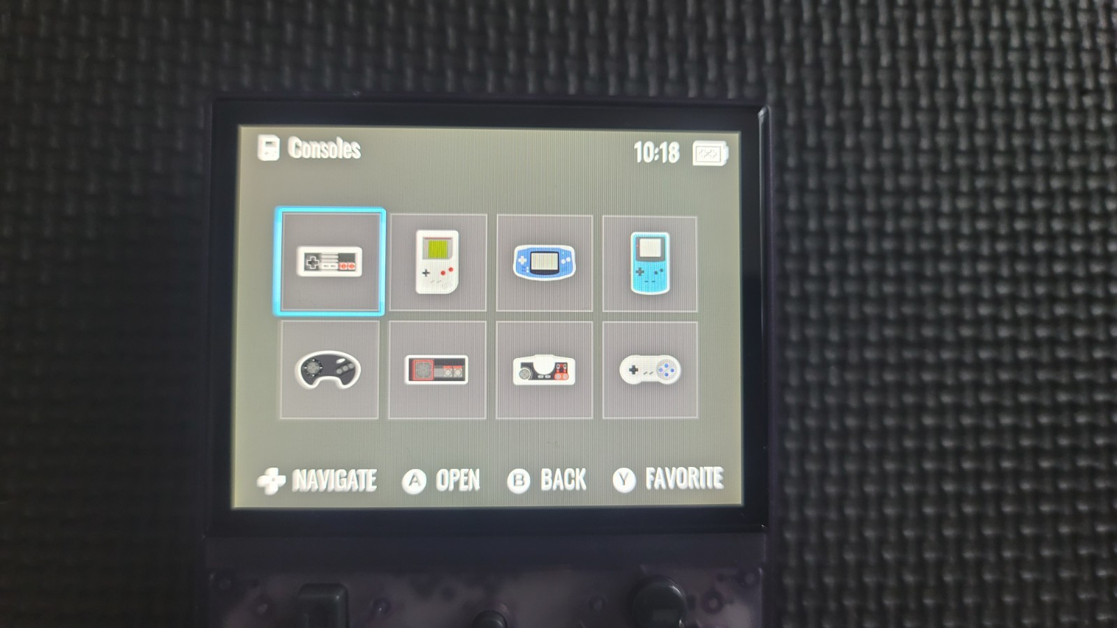 ANBERNIC RG35XX (TRANSPARENT PURPLE) GARLIC OS (16GB GAME CARD) EXTRAS (GXRG)
