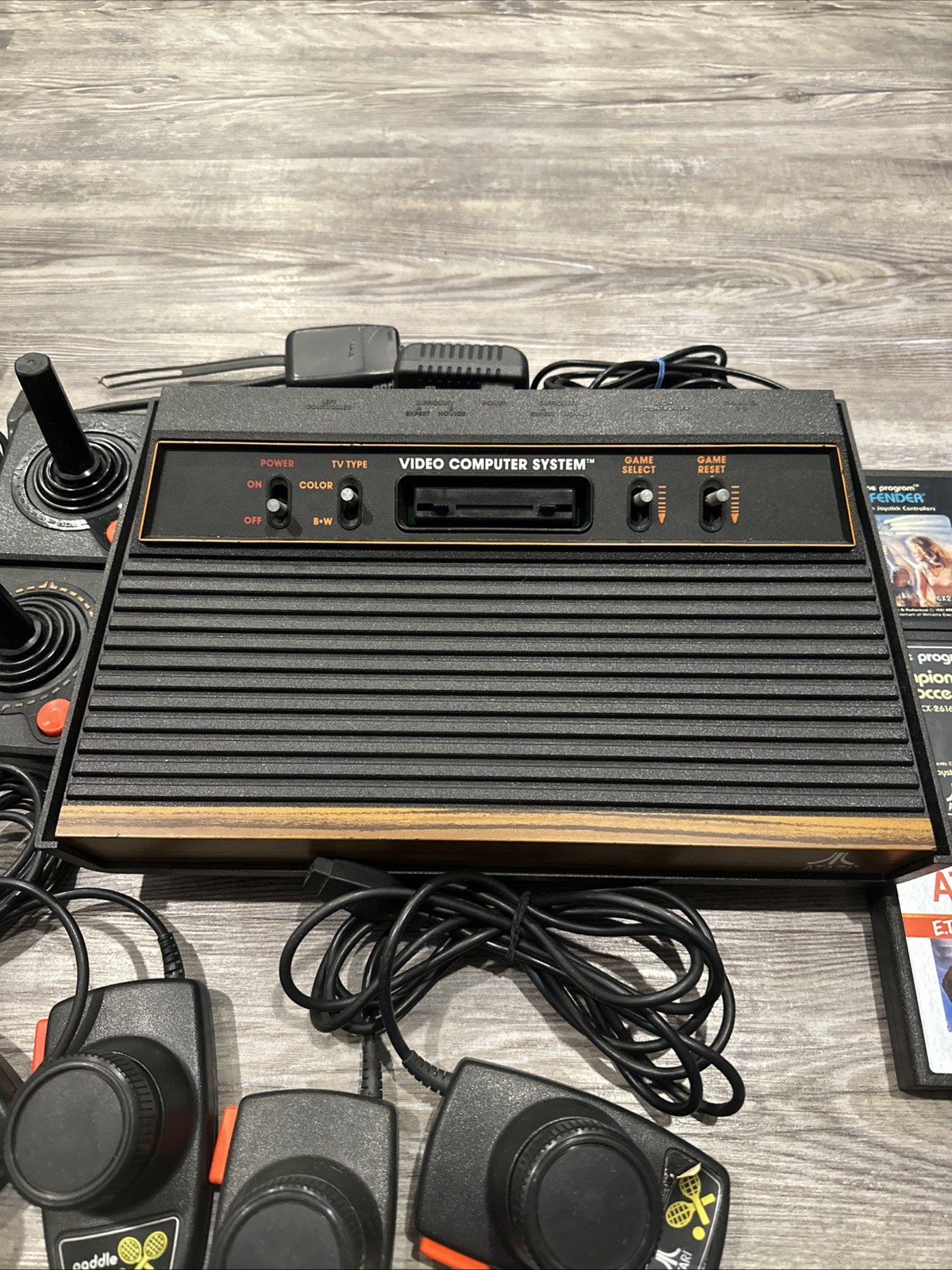 Original Atari 2600 Console CX-2600A – Wood Grain – 14 games – Extras Working