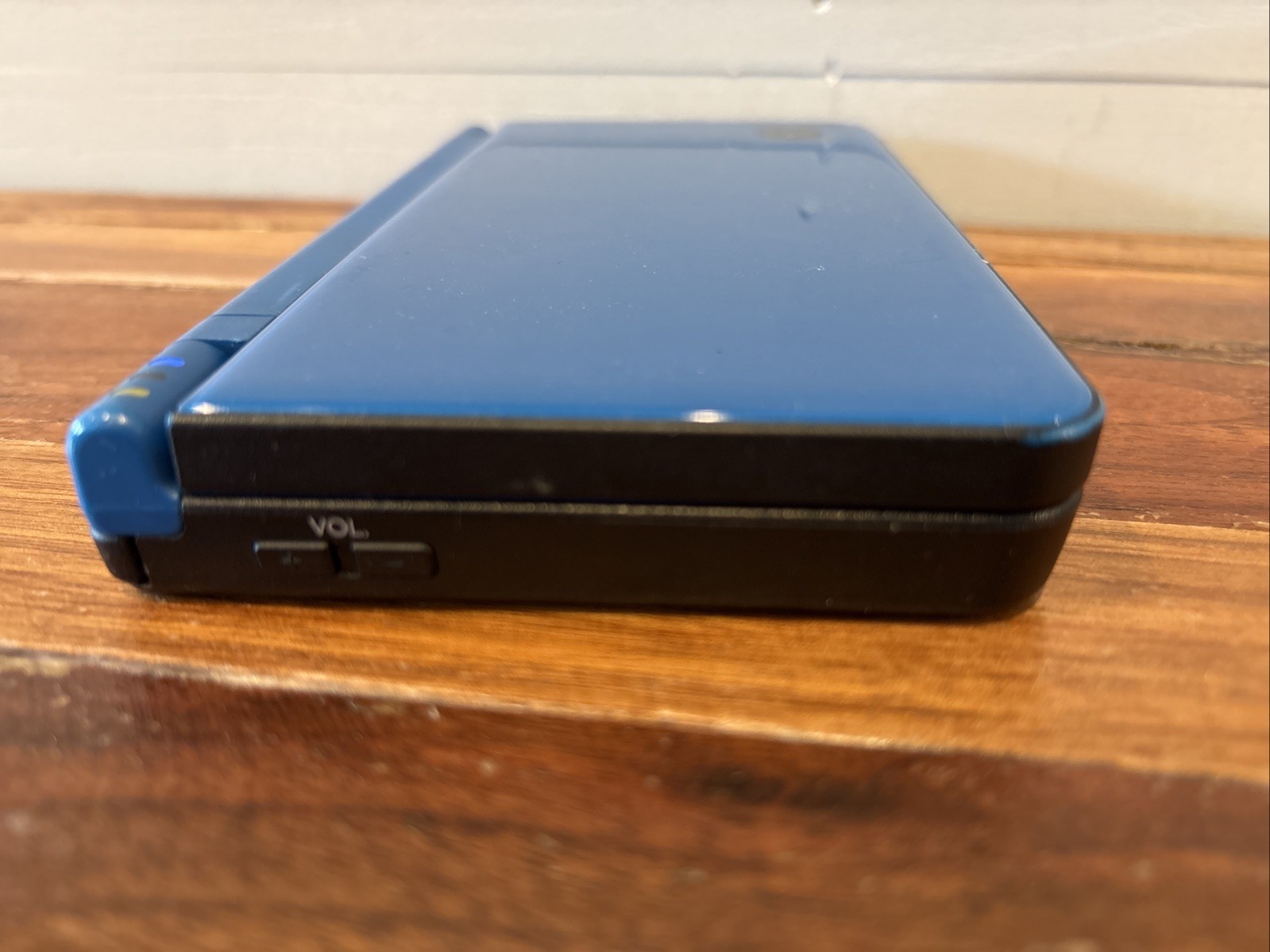 Nintendo DSi XL Handheld Game Console Only UTL-001 Blue