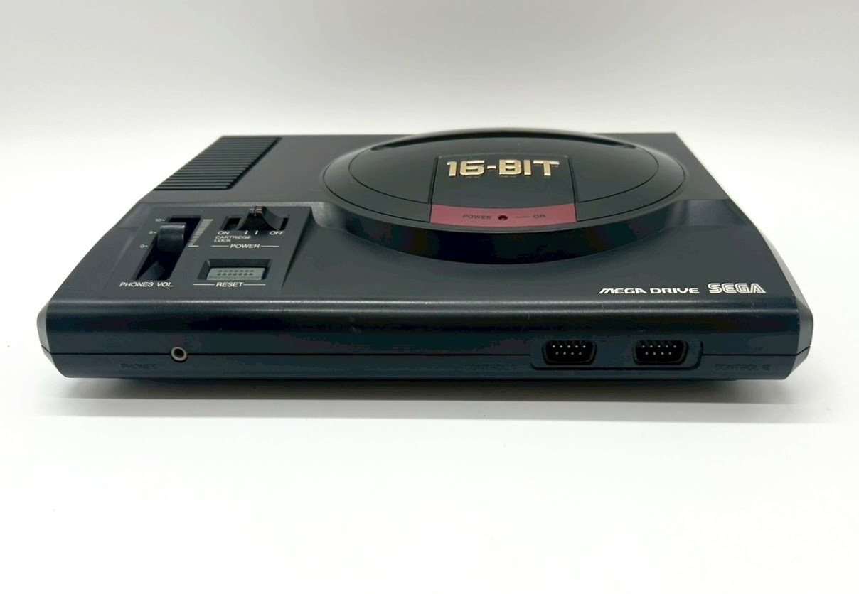 Sega Mega Drive Console HAA-2510 2xController Game Soft No back cover NTSC-J#451