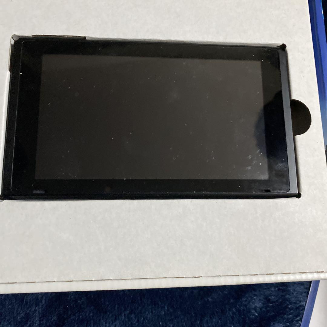 Nintendo Switch Console Pokemon Let’s Go Pikachu Edition with Monster Ball Plus
