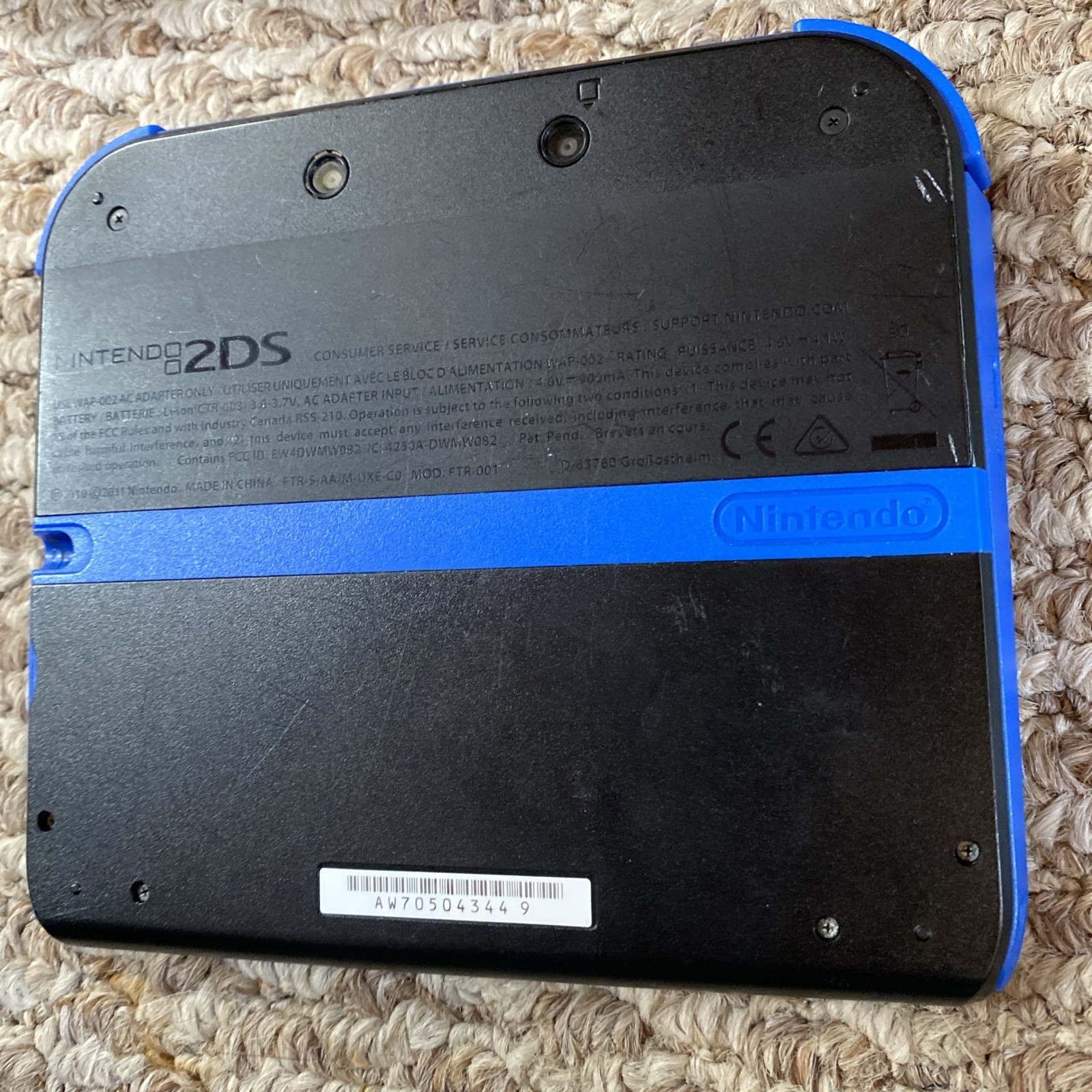 Nintendo 2DS Handheld Game Console FTR-001 Blue Black In Box Tested Charger