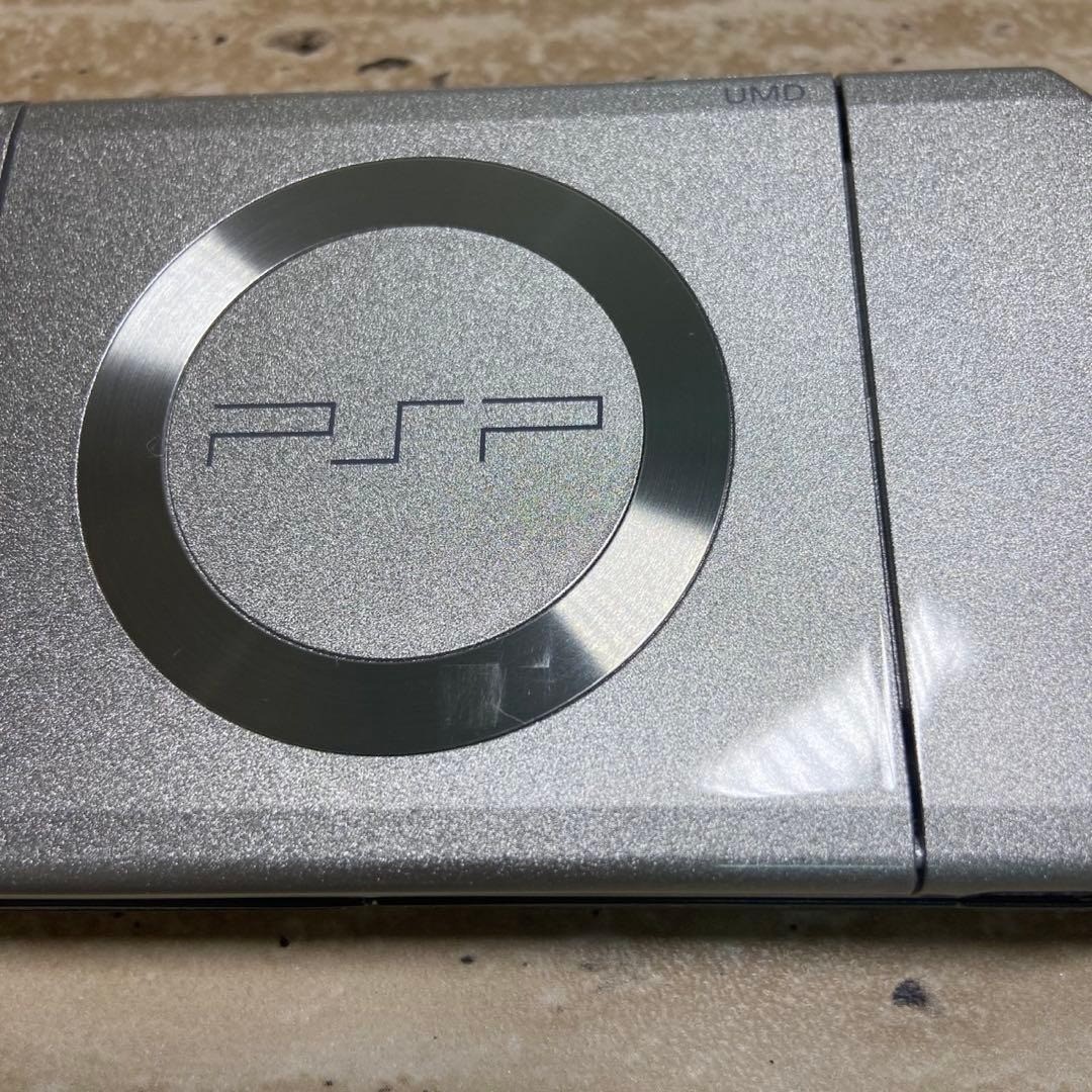 Sony PSP 2000 Ice Silver Boxed Near Mint Complete Tested Japan 6460