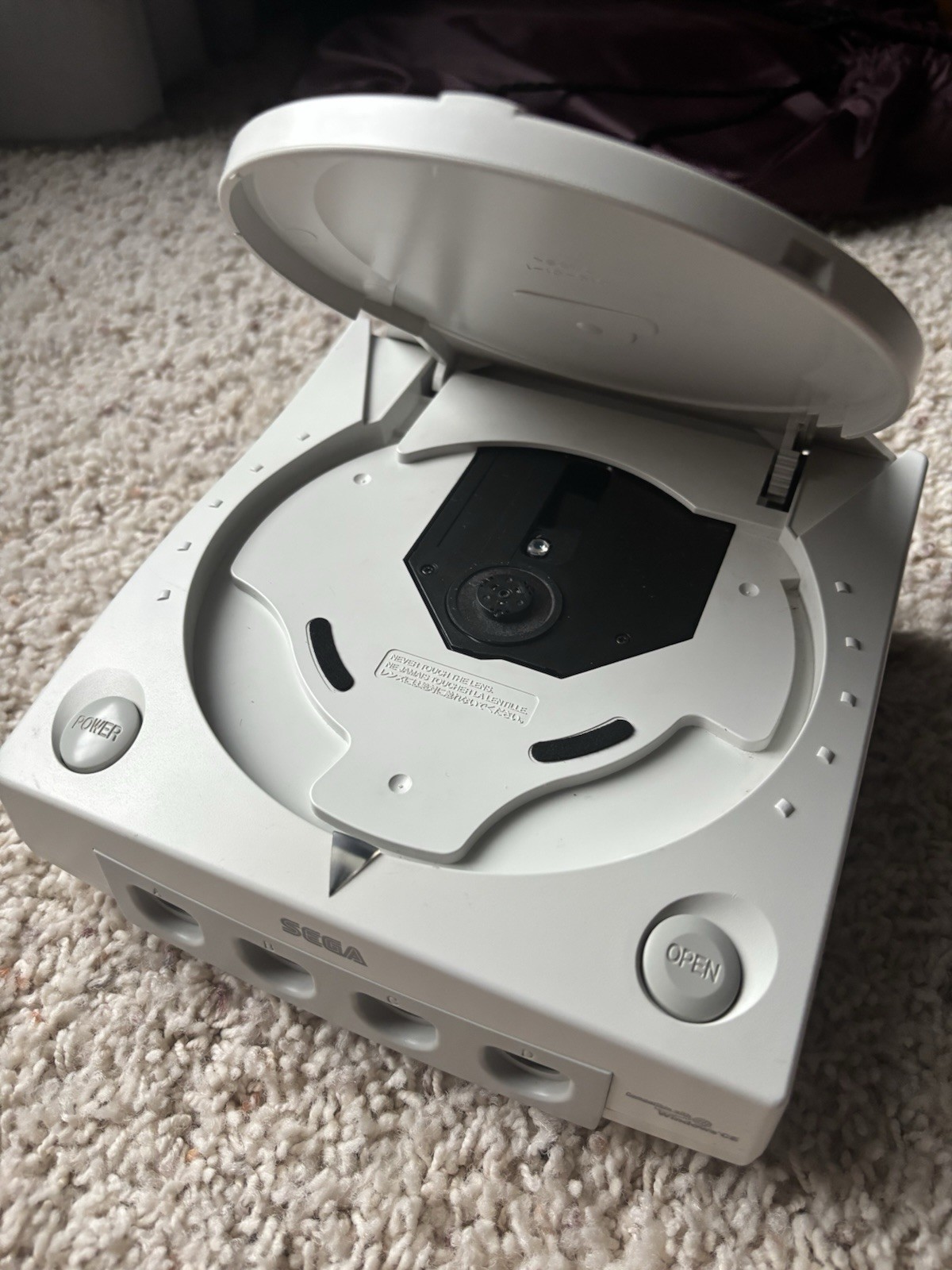 Sega Dreamcast Console BUNDLE HKT-3020 w/ Sonic Adventure 2! OEM Controller, VMU