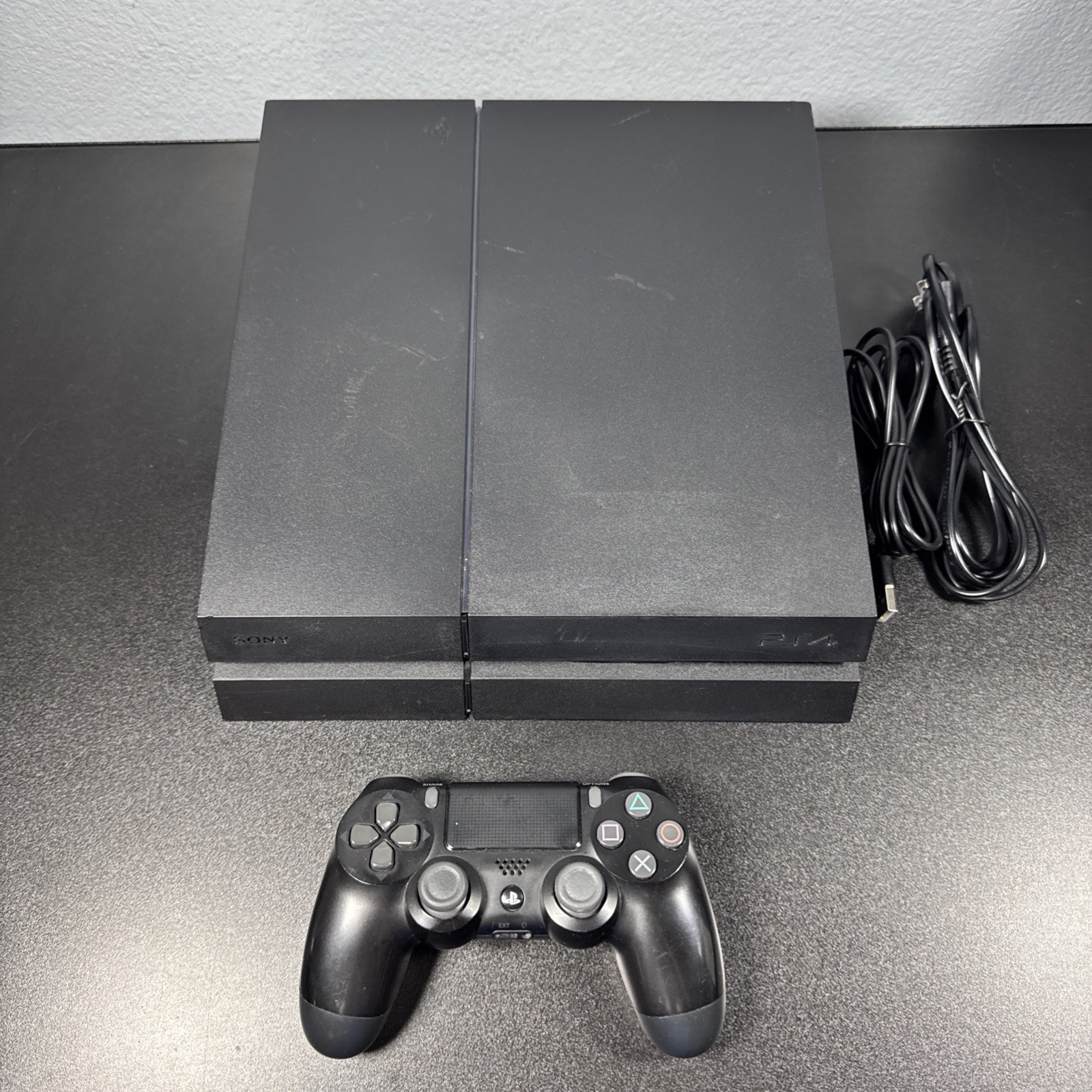LOW FW SONY PlayStation 4(ps4)SYSTEM – CUH-1215A – 500GB & Controller 10.01OFW