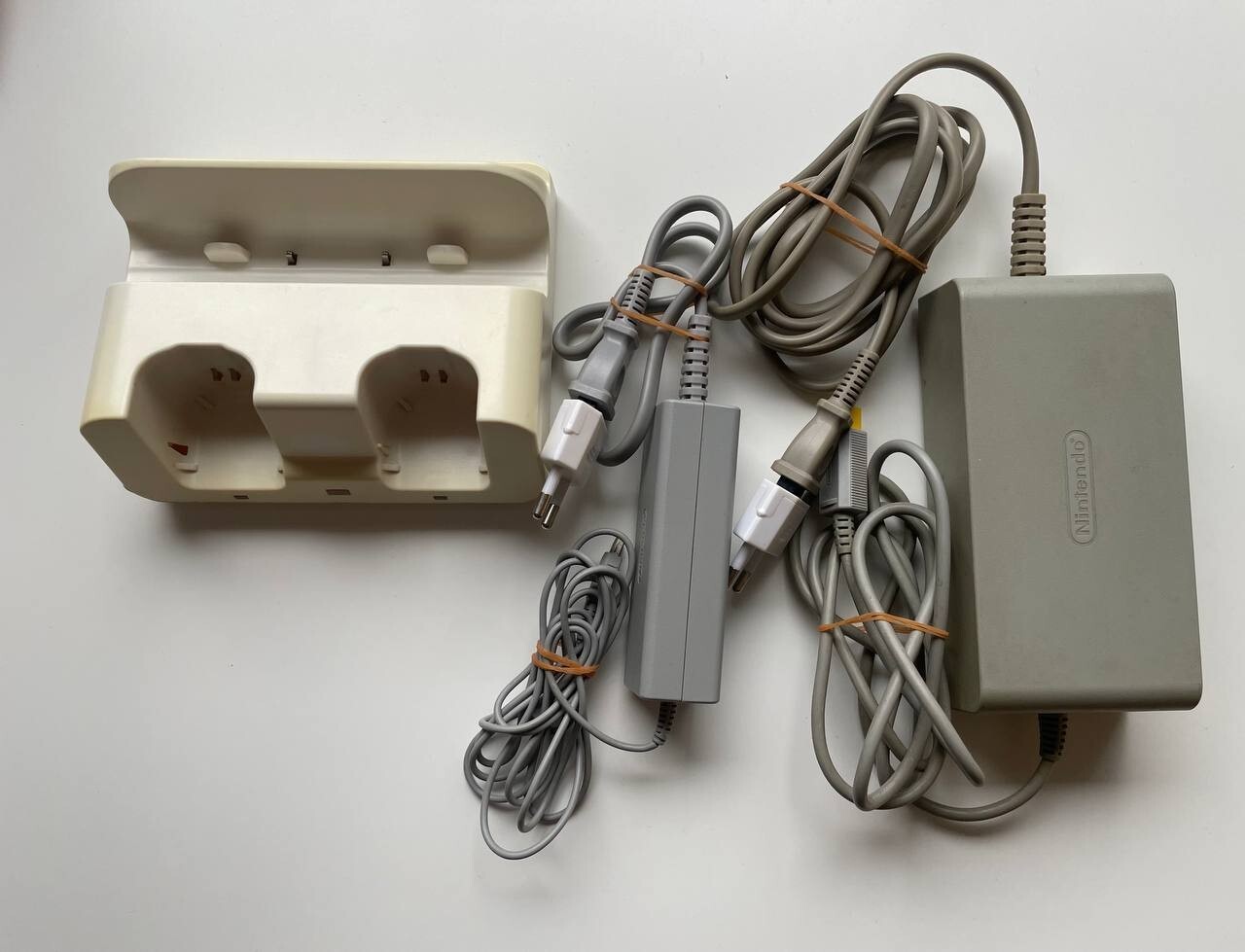 Nintendo Wii U 64 + 32GB Console White
