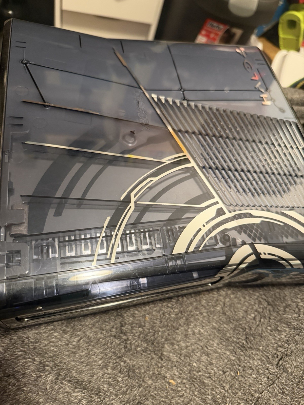 Halo 4 Xbox 360 Slim Collectors Edition With 4 Controllers, Power Cord And Games