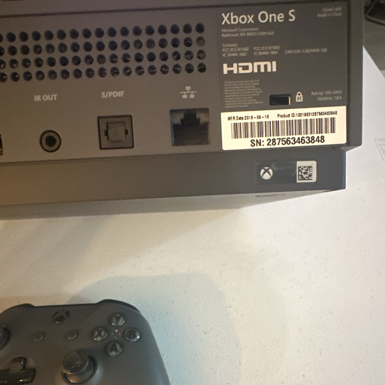 Microsoft Xbox One S 500GB 4K UHD Wi-Fi Gray Console 1681 w/ Controller