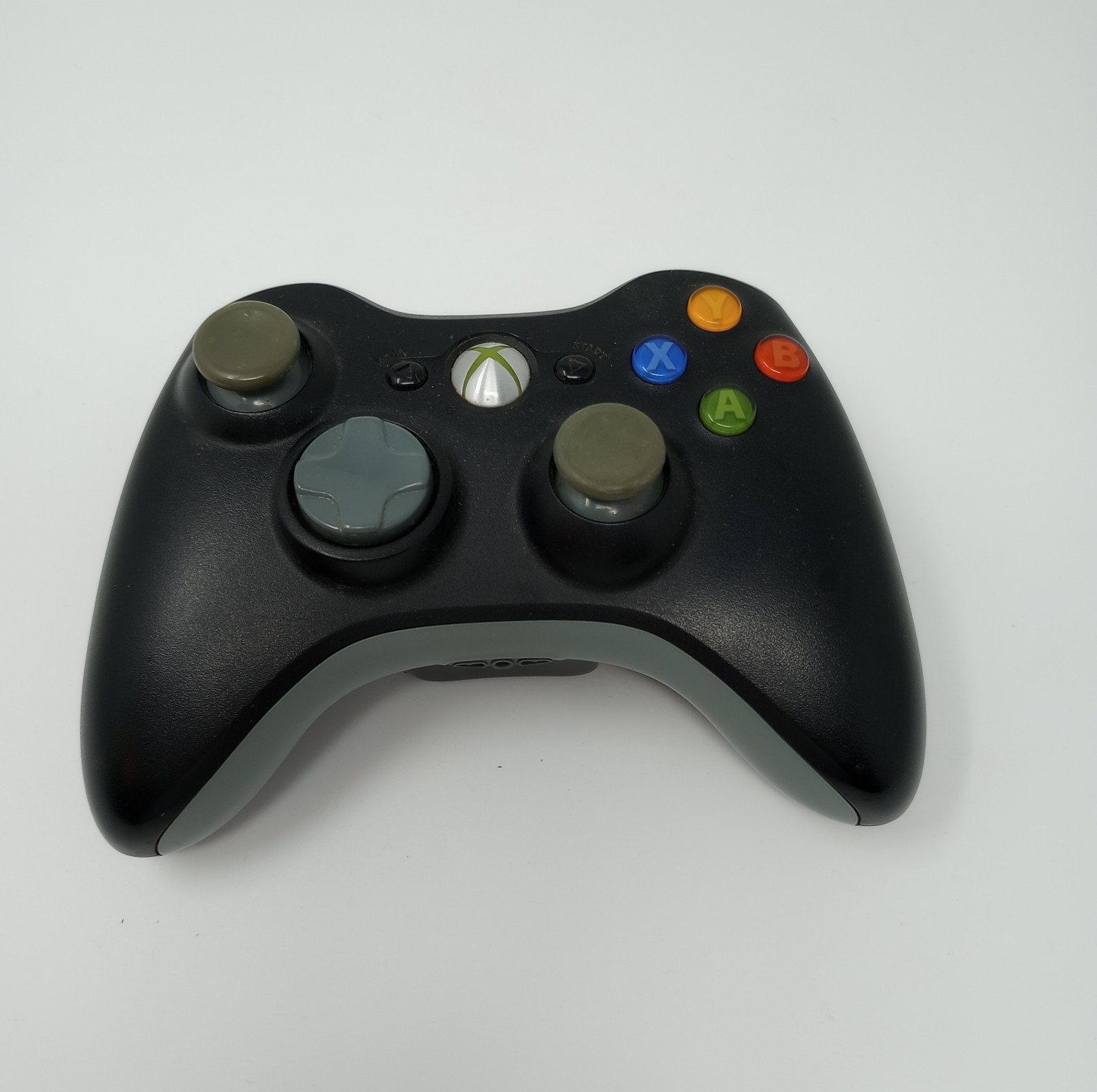 Xbox 360 S (1439) Console, Controller, Cables, & More Periodic Red Ring Issue