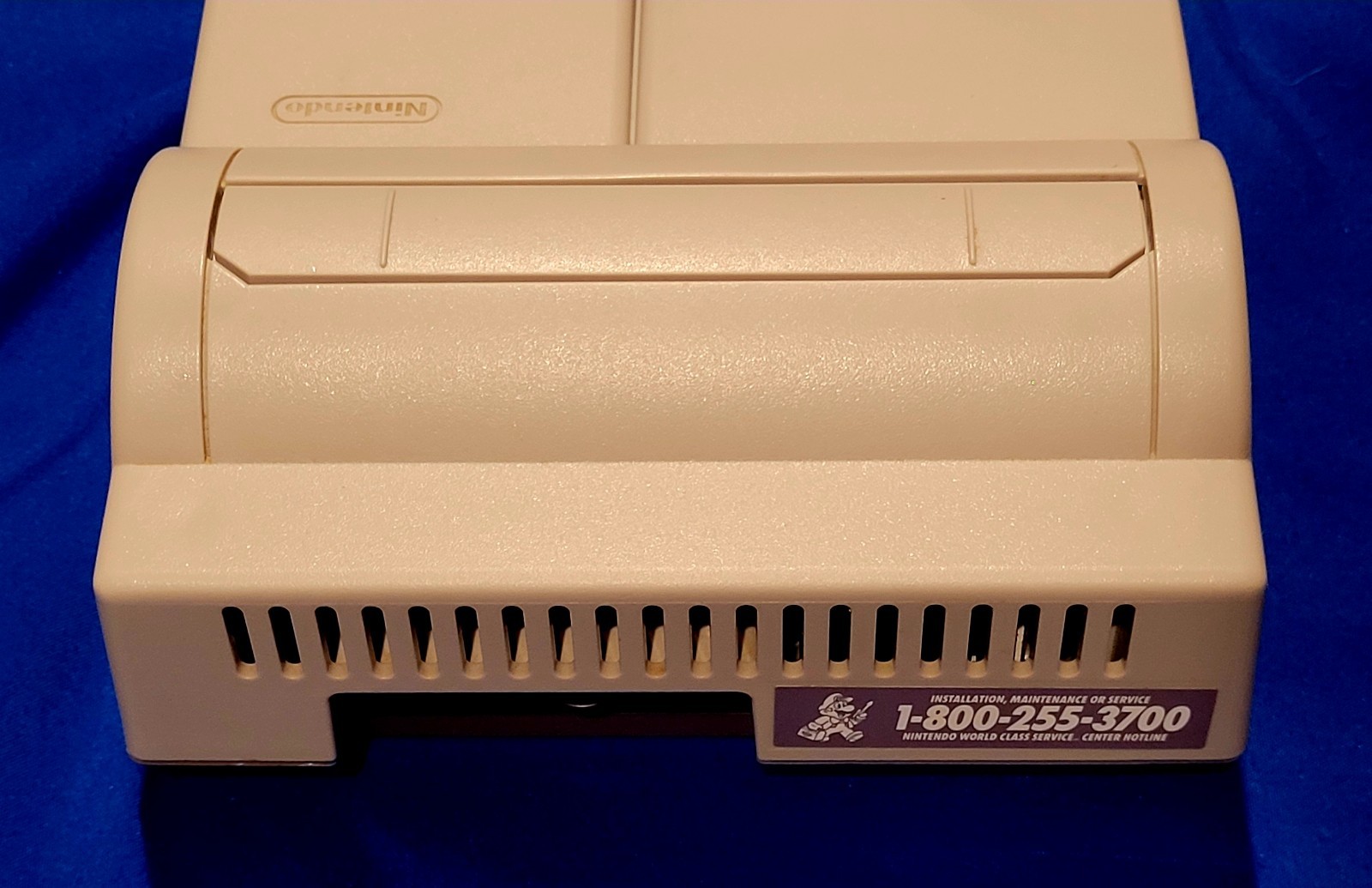 Nintendo Nes Top Loader Console Bundle 4 Games Two Controllers & One Zapper Gun