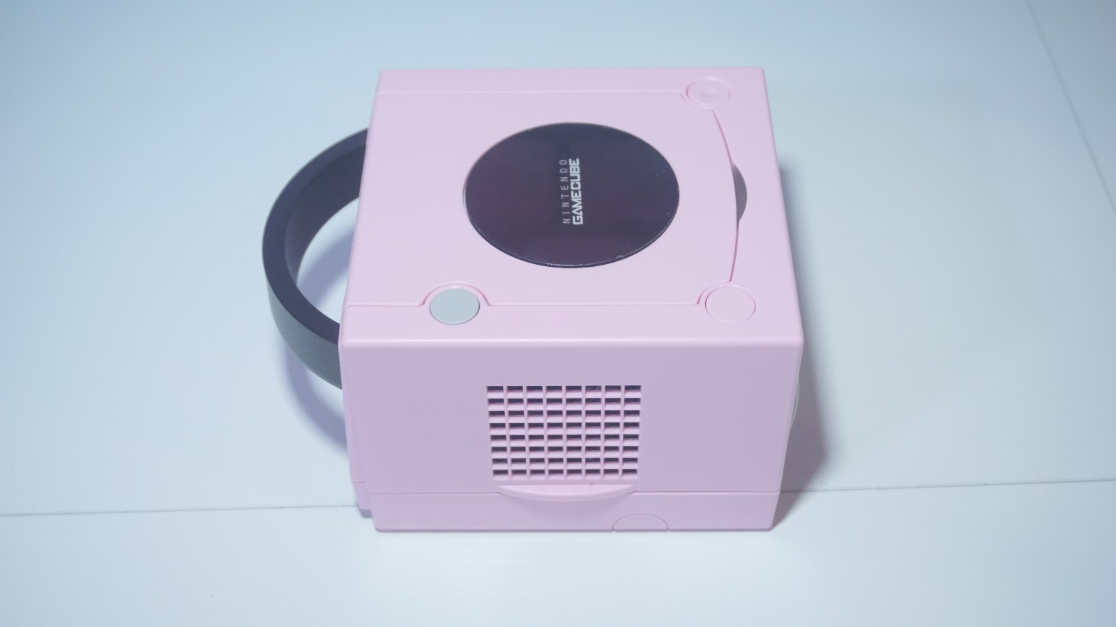 Pastel Pink Nintendo GameCube Console DOL-001 (USA) with Pink LED & Controller