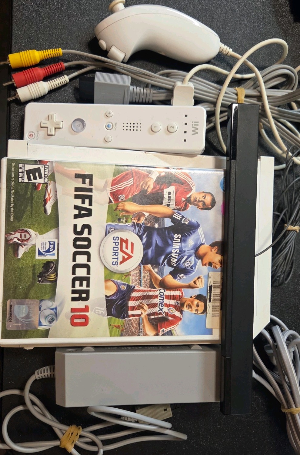 Nintendo Wii RVL-001 512 MB Console -1 Game- White- Missing Cover-1 Controller