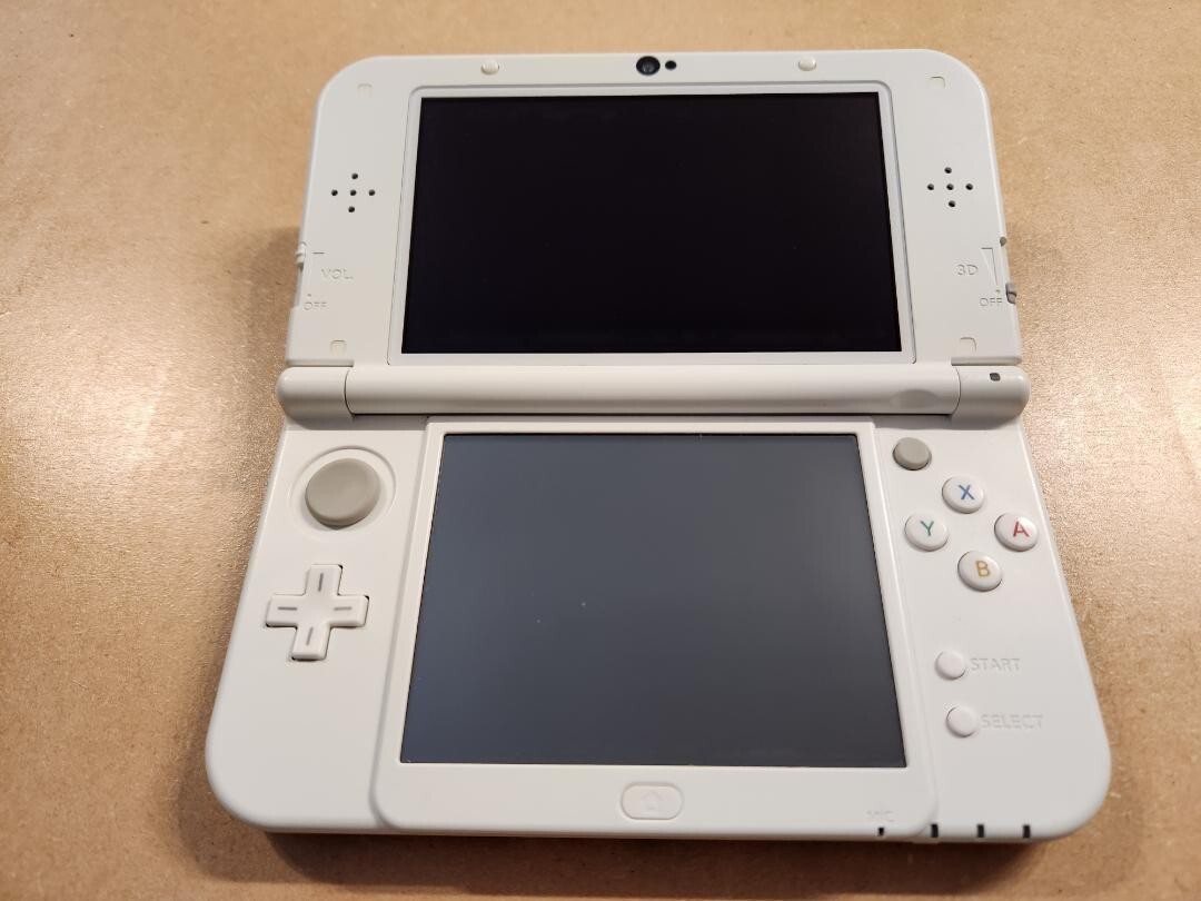 New Nintendo 3DS XL LL Pearl White Console Stylus Working Tested Japanese ver