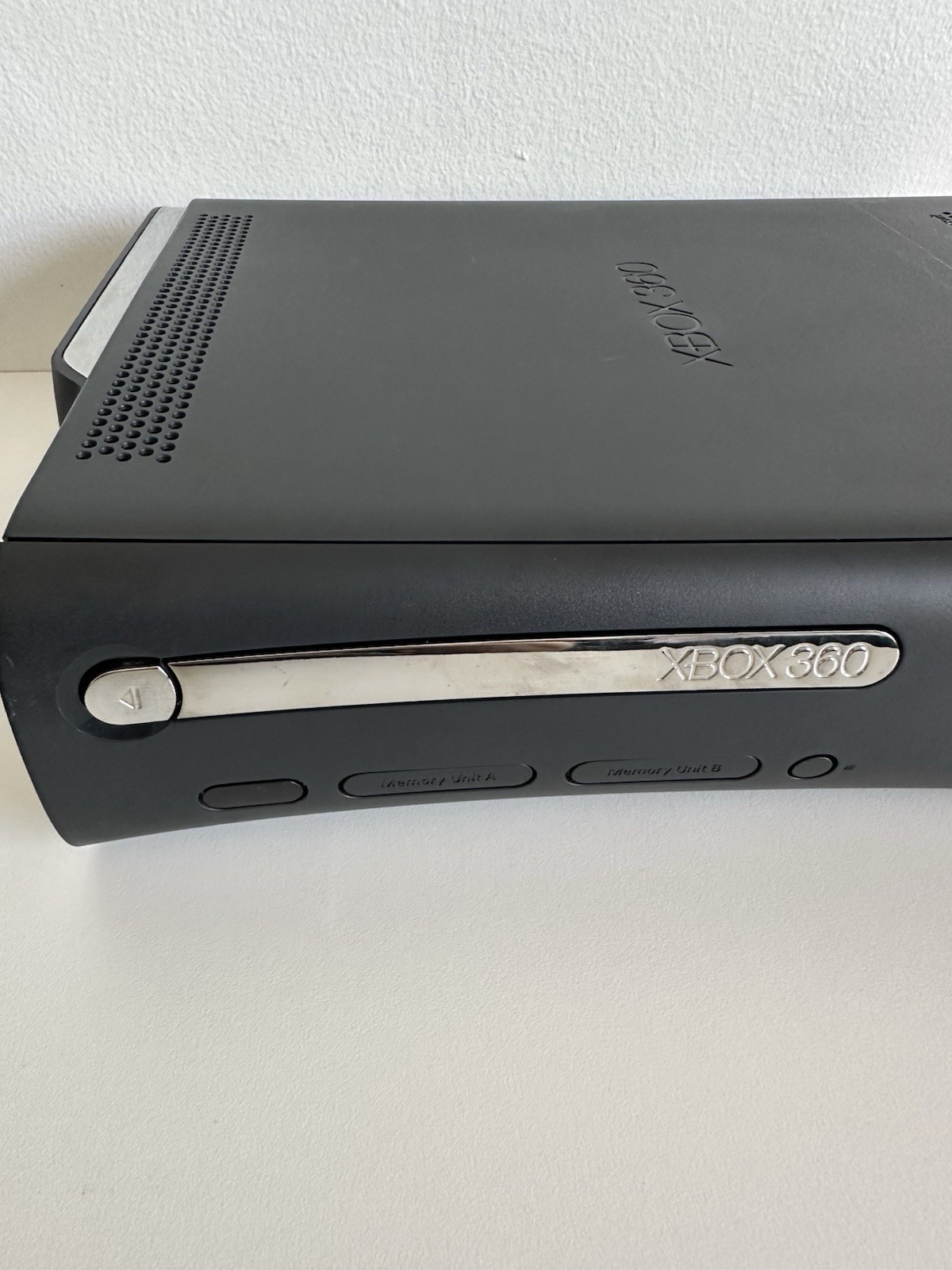 Microsoft Xbox 360 120GB Black Console Bundle AS-IS Parts Repair