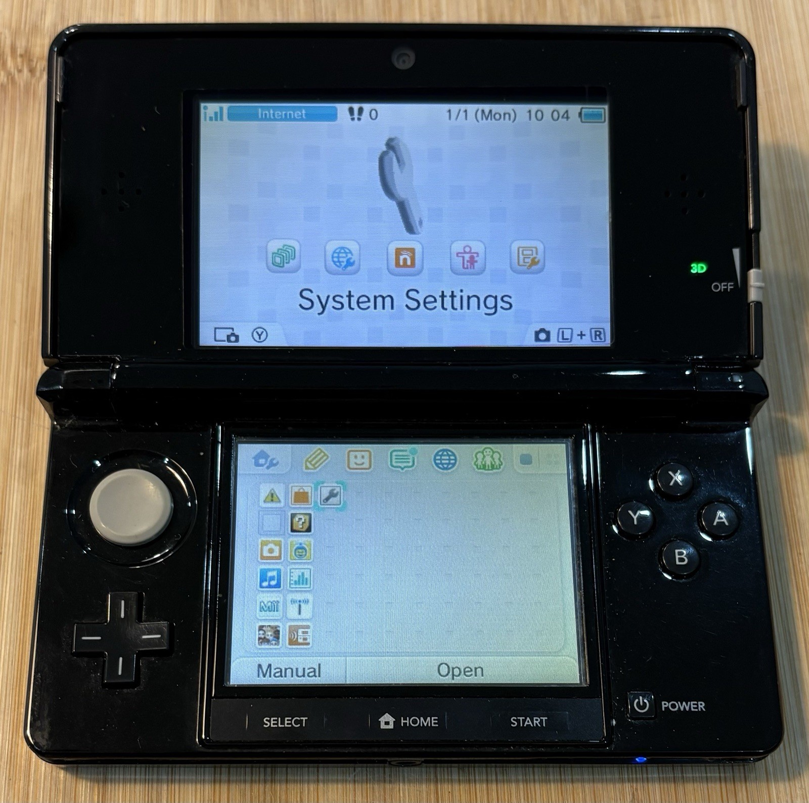 Nintendo 3DS Handheld System – Black With Charger, Stylus 32GB/SD Card