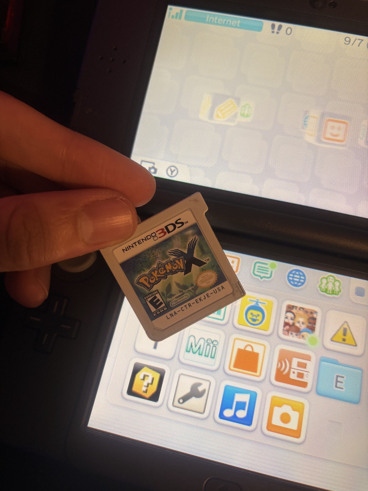 New Nintendo 3DS XL Metallic Black -32GB SD Card + Pokemon X & Case – NO CHARGER