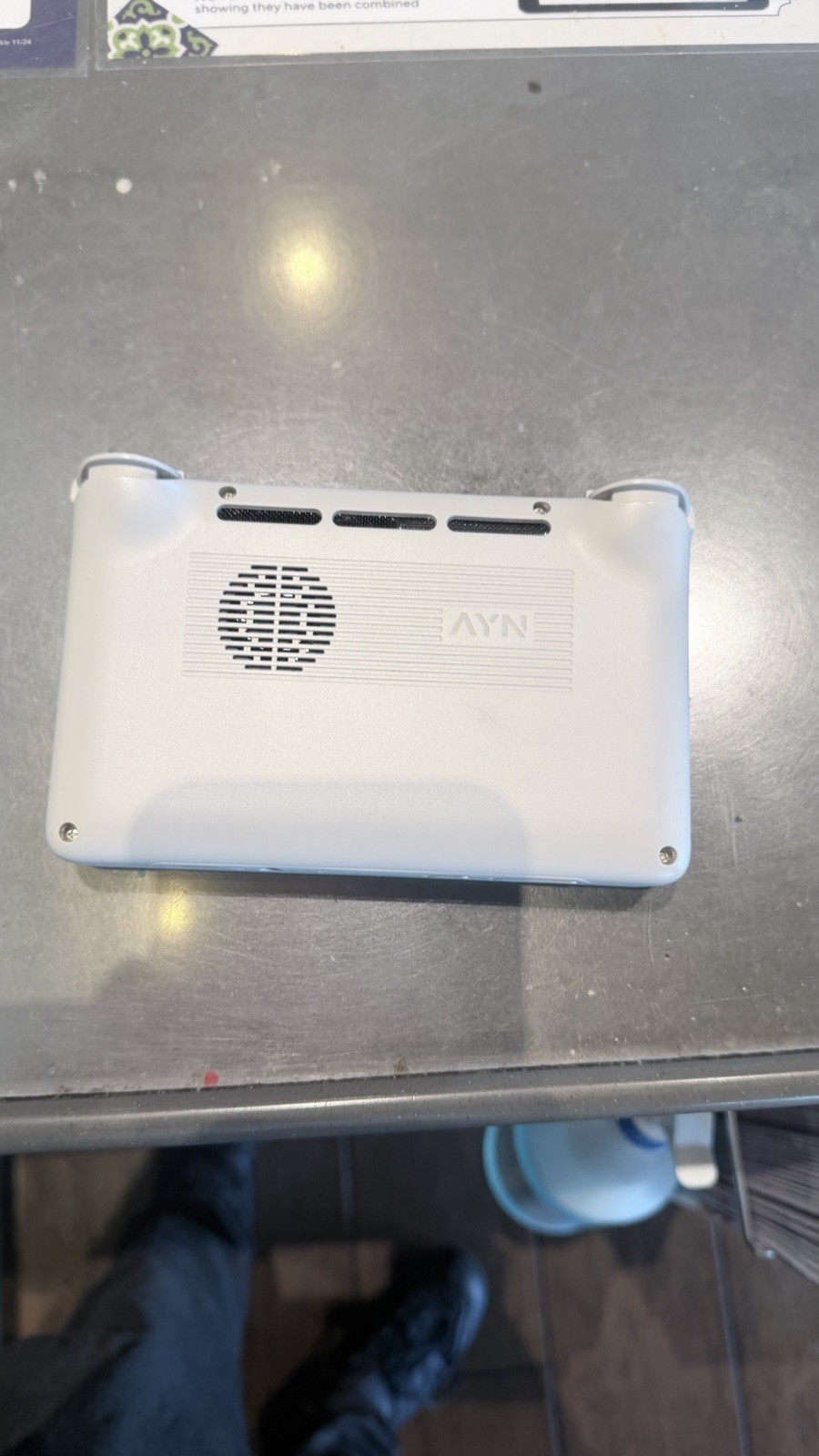 AYN Thor PRO Dual Screen Android Handheld System 128GB 1080p Wi-Fi White