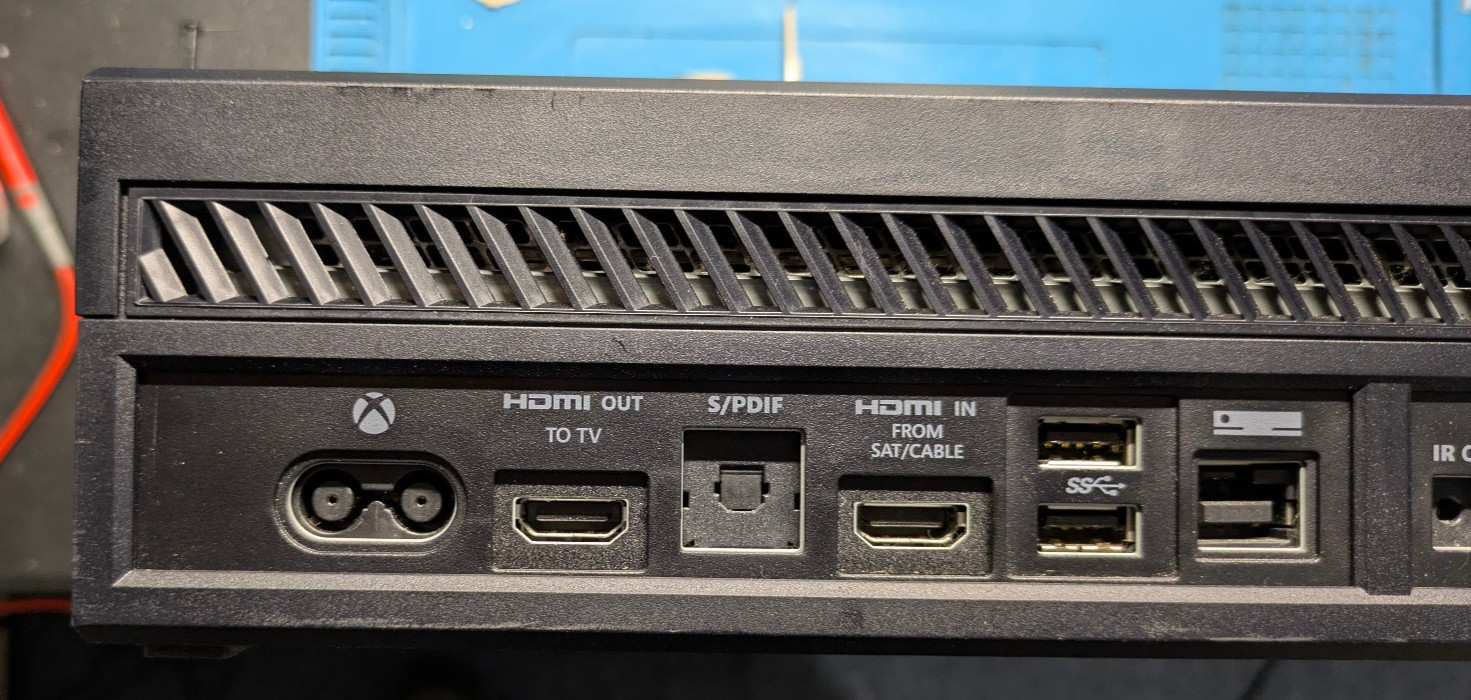 Microsoft Xbox One 1540 1TB Console Tested and WORKING