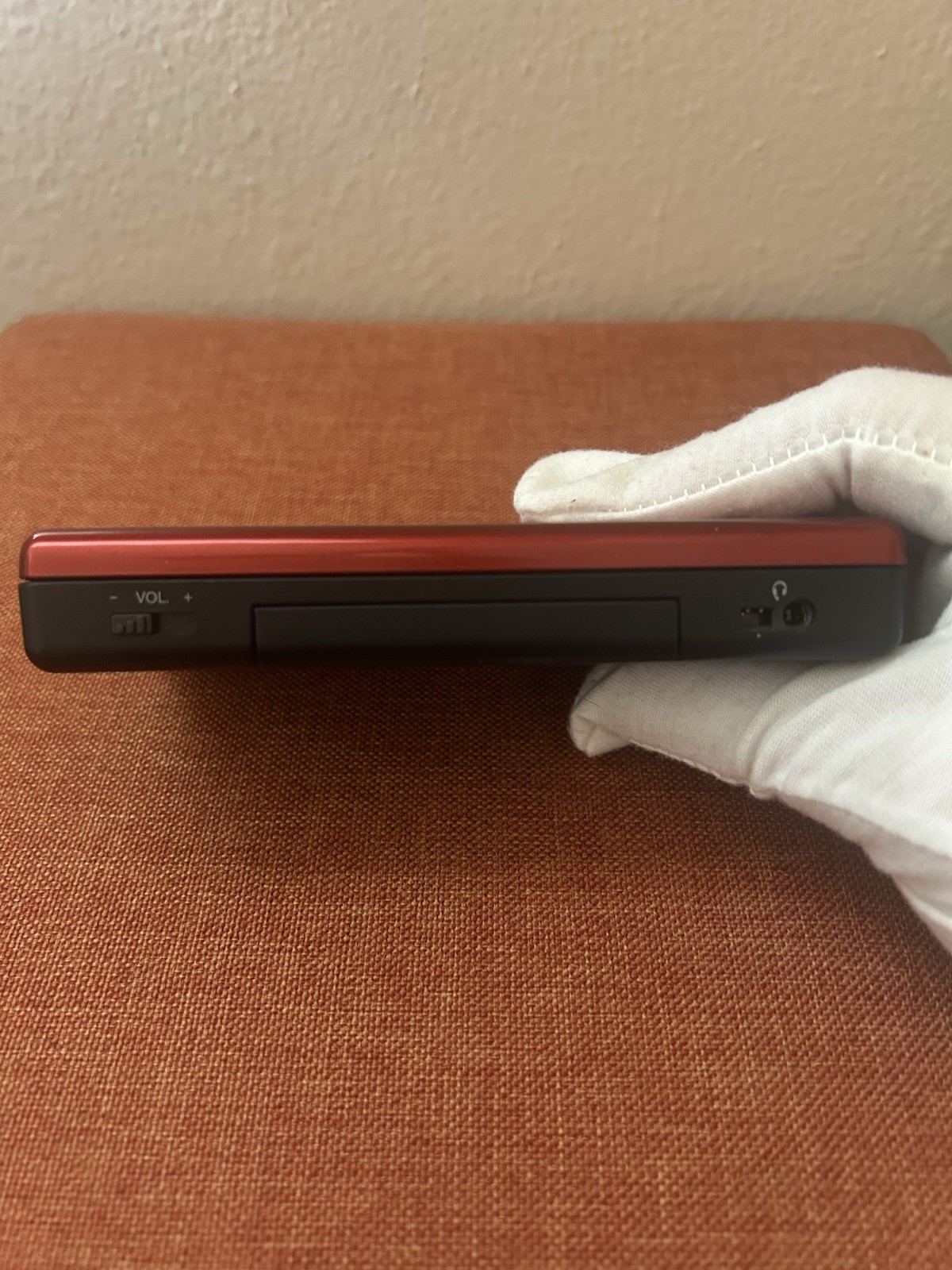 Nintendo DS Lite Red/Black Great Condition W Charger Stylus and Slot Cover￼