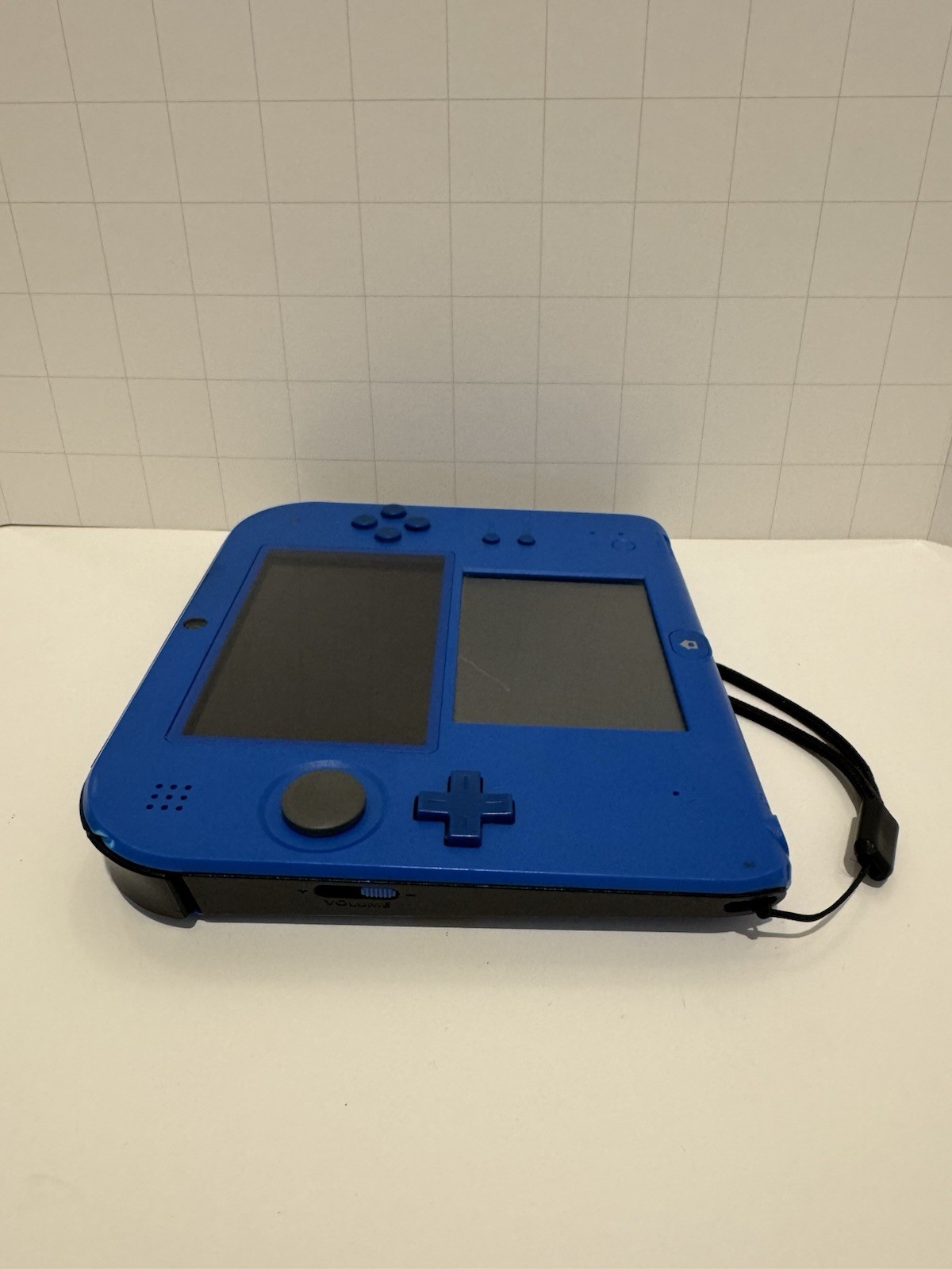 Nintendo 2DS Blue Handheld Console W/ Zelda: Four Swords