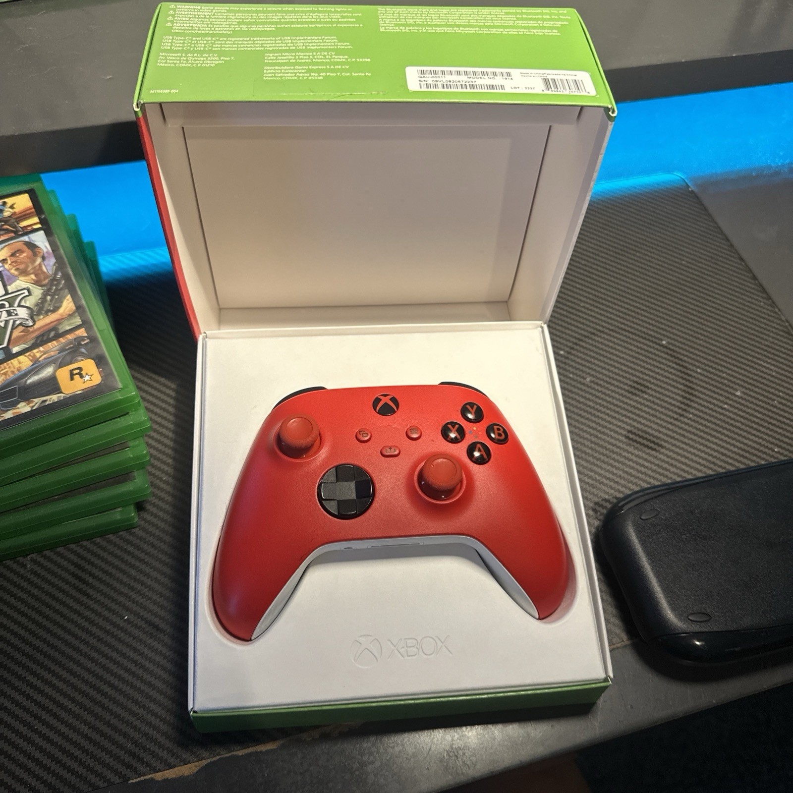 Microsoft Xbox One S 1TB Console w/ Accessories 4K UHD Blu-ray-12 month Warranty