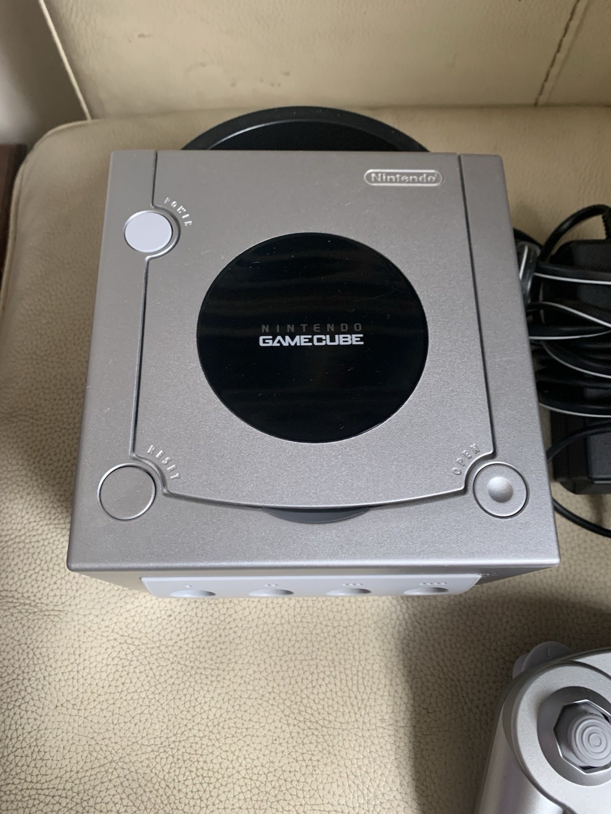Nintendo GameCube DOL-001 Console Platinum With 3 Games, Cords And Controller.