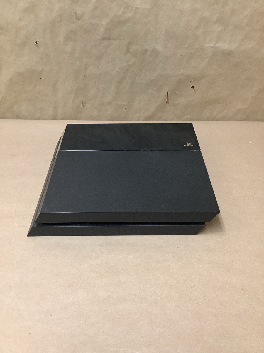 SYSTEM PS4 GAMES SONY CUH-1001A, #MB012747719; 500GB (196838-1)