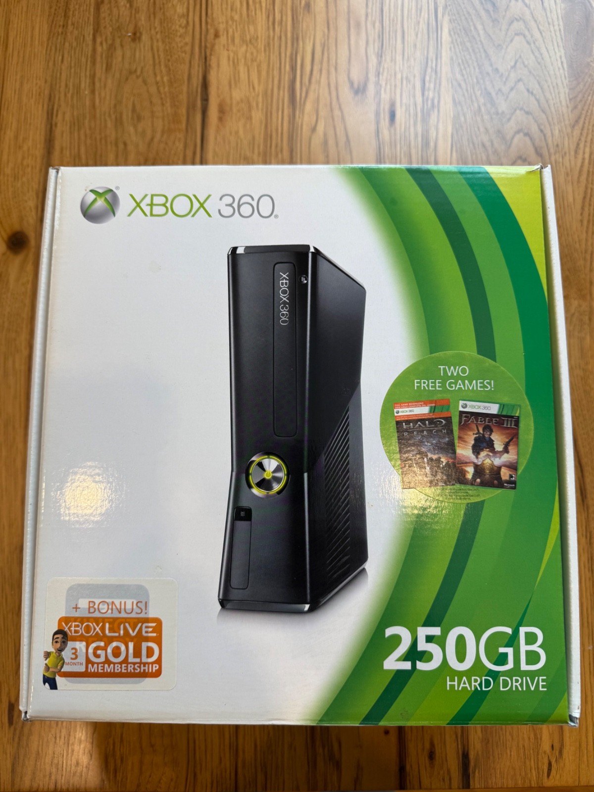 Microsoft Xbox 360 S 250GB Console, Kinect, Controller, and a few of Games