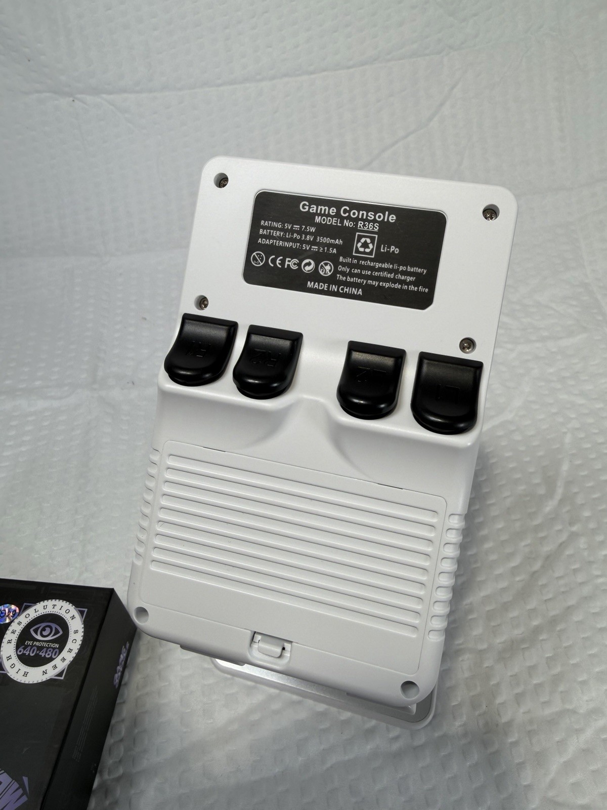 R36S White 64 GB Handheld Game Console IPS Screen 3.5 Inch, 20000+ Video Games