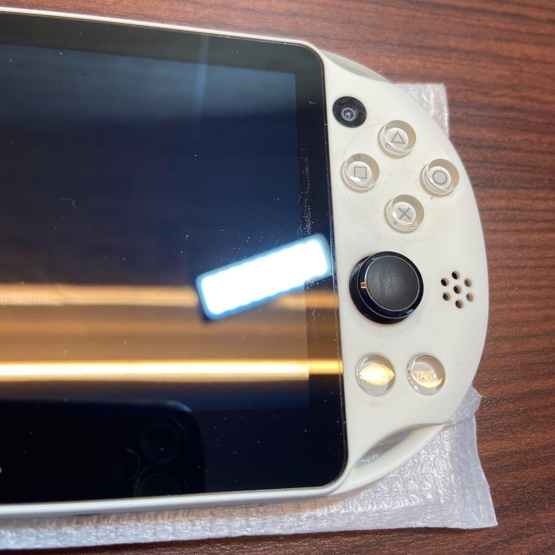 PSVITA 2000 Starter Kit Glacier White 4582 From Japan