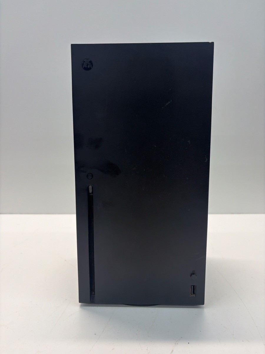 MICROSOFT XBOX SERIES X – CONSOLE – 1TB – 1882 PRE-OWNED (P23016978)