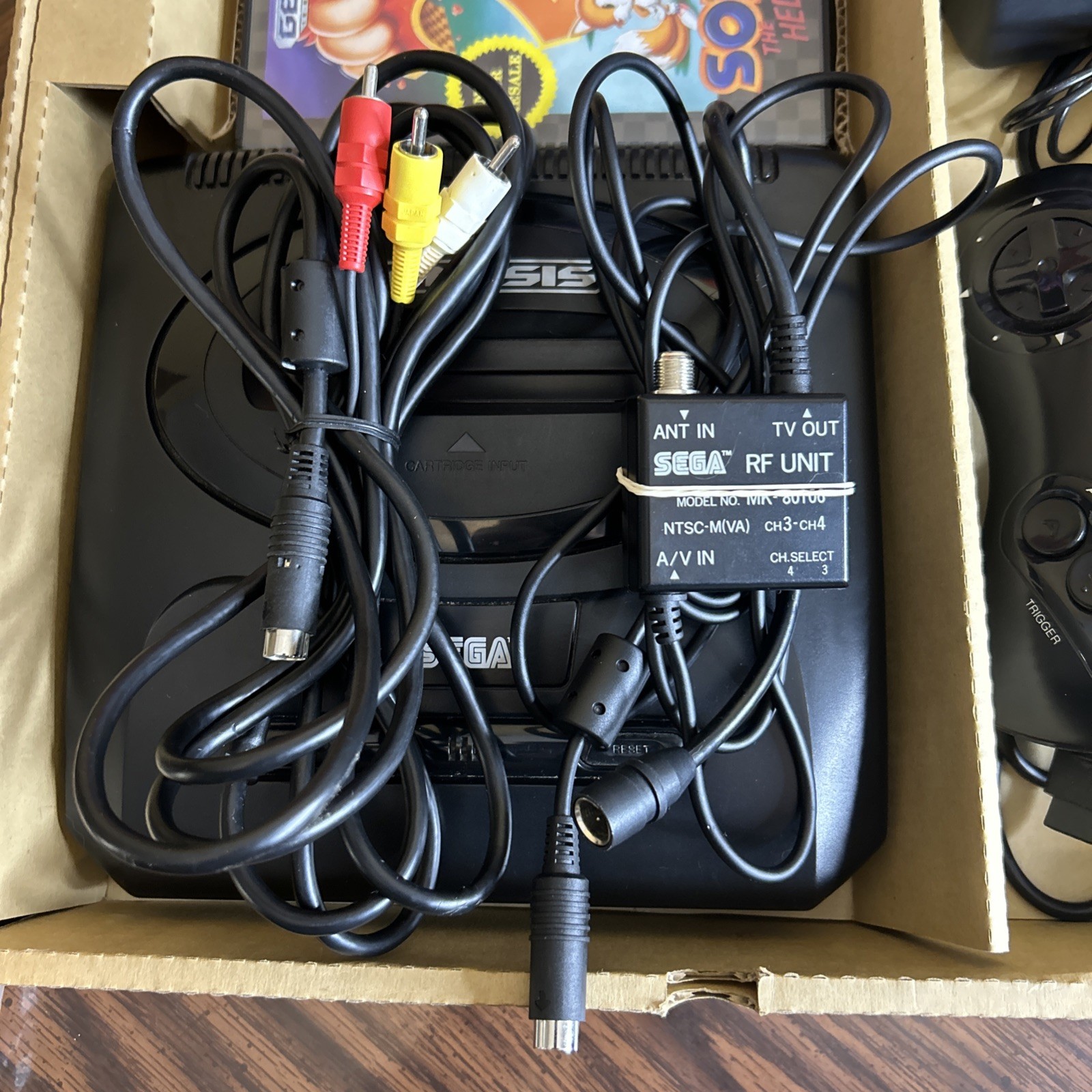 Sega Genesis Model 2 Console Complete in Box Sonic 2 Bundle Manual Reg Card Post