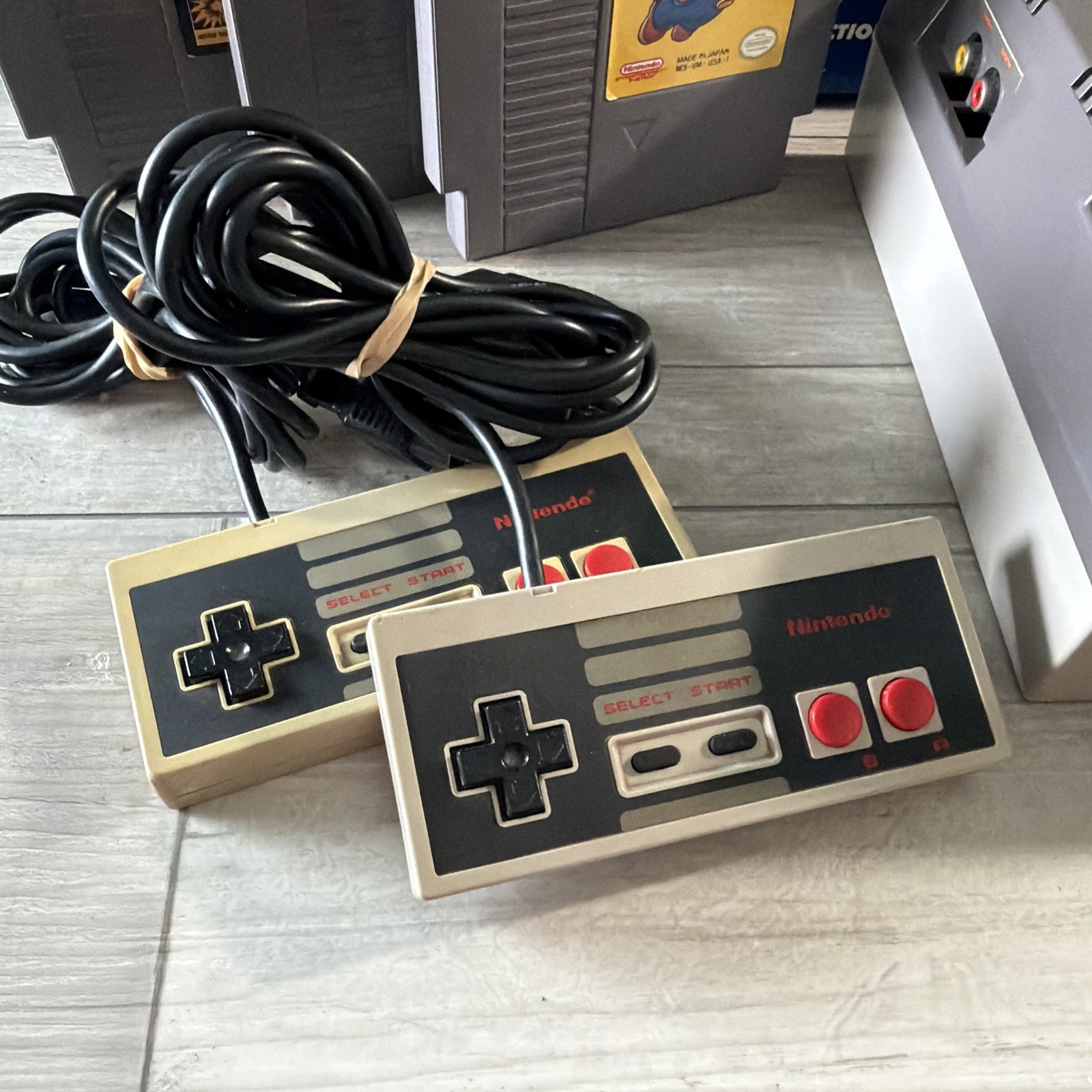 Nintendo NES Control Deck Mario Trilogy 1 2 3 Bundle In Original Box 2 Controls
