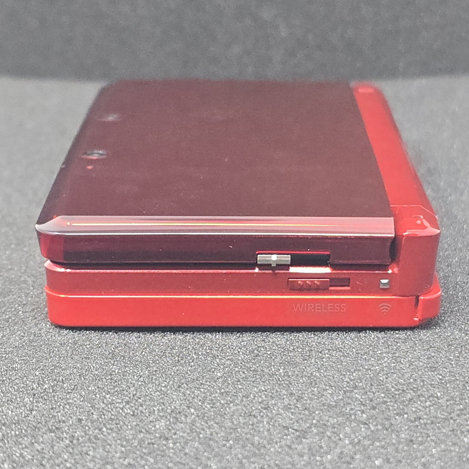 Nintendo 3DS Handheld System Flame Red CTR-001 w/ Charger TESTED