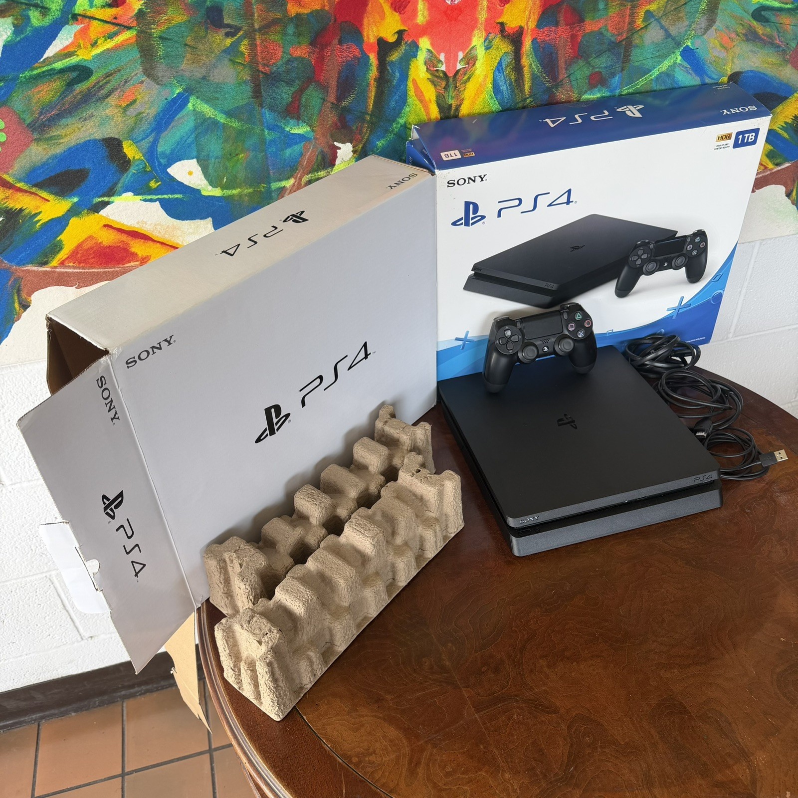 Sony PlayStation 4 Slim 1TB Black PS4 Console CUH-2215B w/ Controller READ DESC.