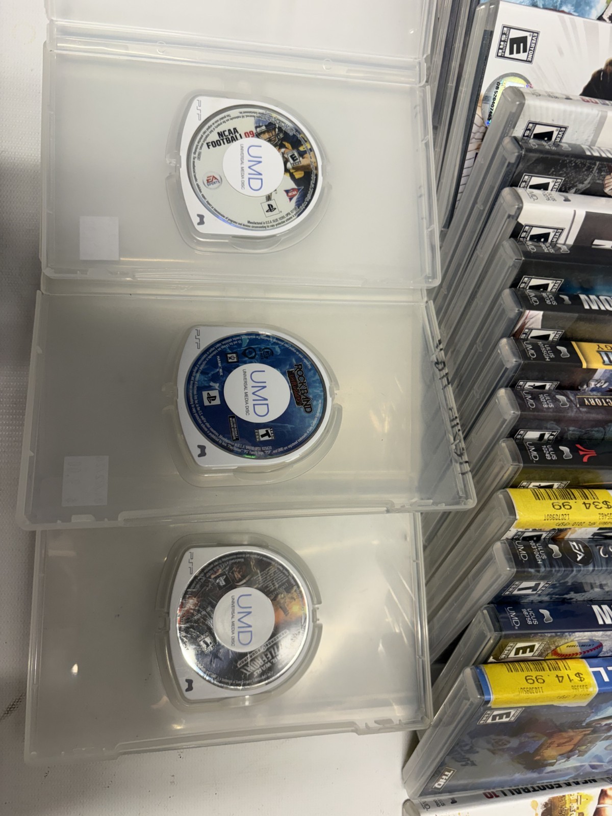 Sony PSP Lot 3001 w/ case, 17 Games, 3 Movies, TESTED, New battery & charger