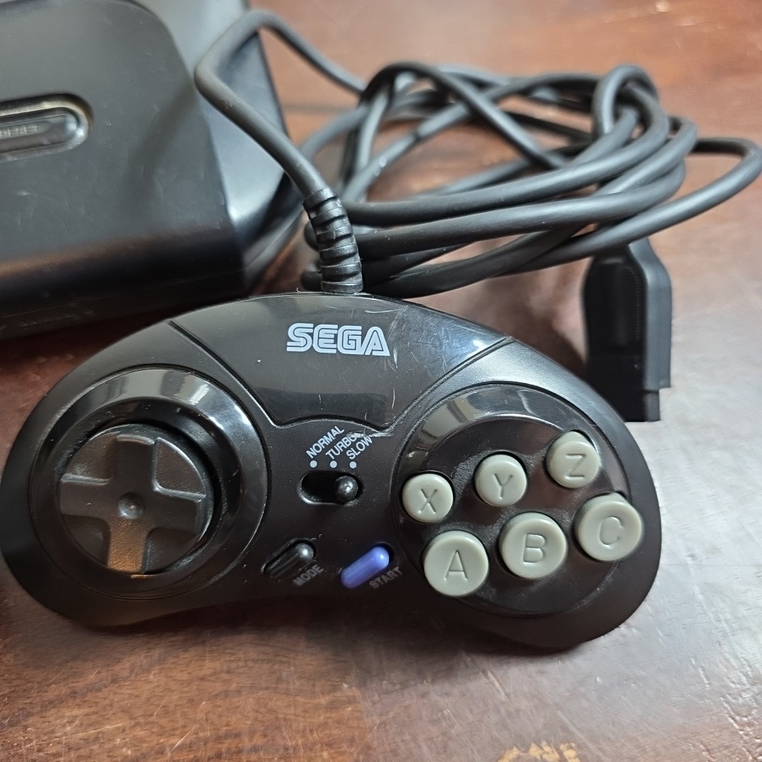 Sega Genesis Model 2 Console w 2 OEM Controllers RF Cord No Power Cord UNTested