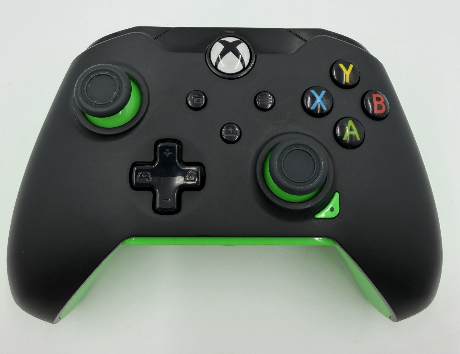 Xbox One Console Custom Skin Bundle 4 Games Wired Controller Tested