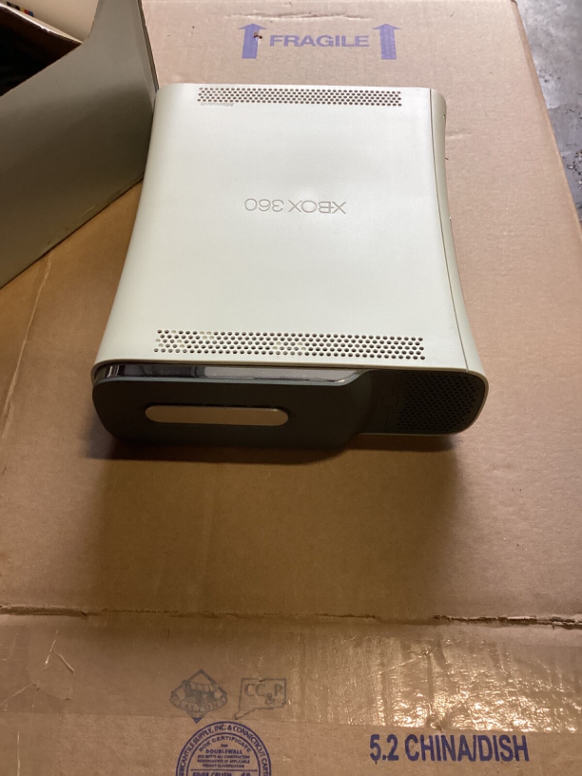 Microsoft XBox 360 Pro 4GB White Video Game Console Gaming System 360P Kids Room