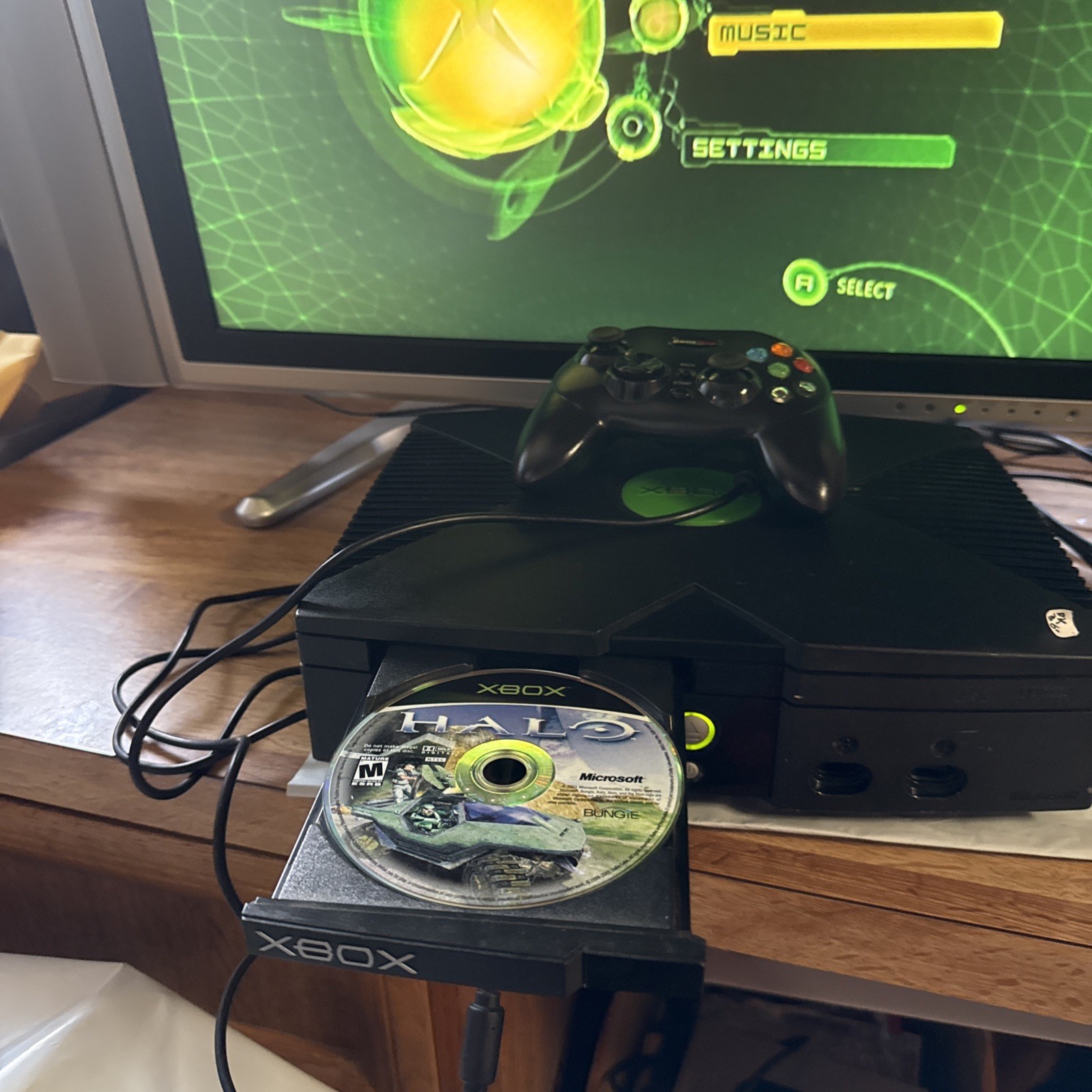 Microsoft Xbox Original Black Video Game Console Bundle