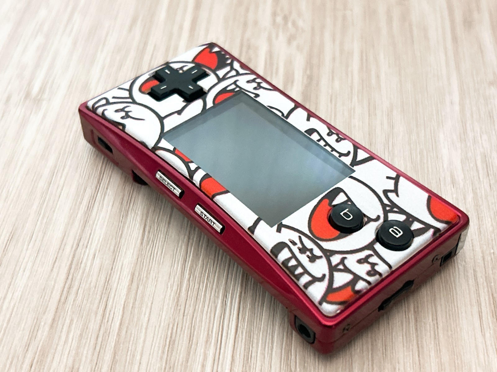 Nintendo GameBoy Micro 20th Anniversary Edition Famicom w/ Charger – Excellent