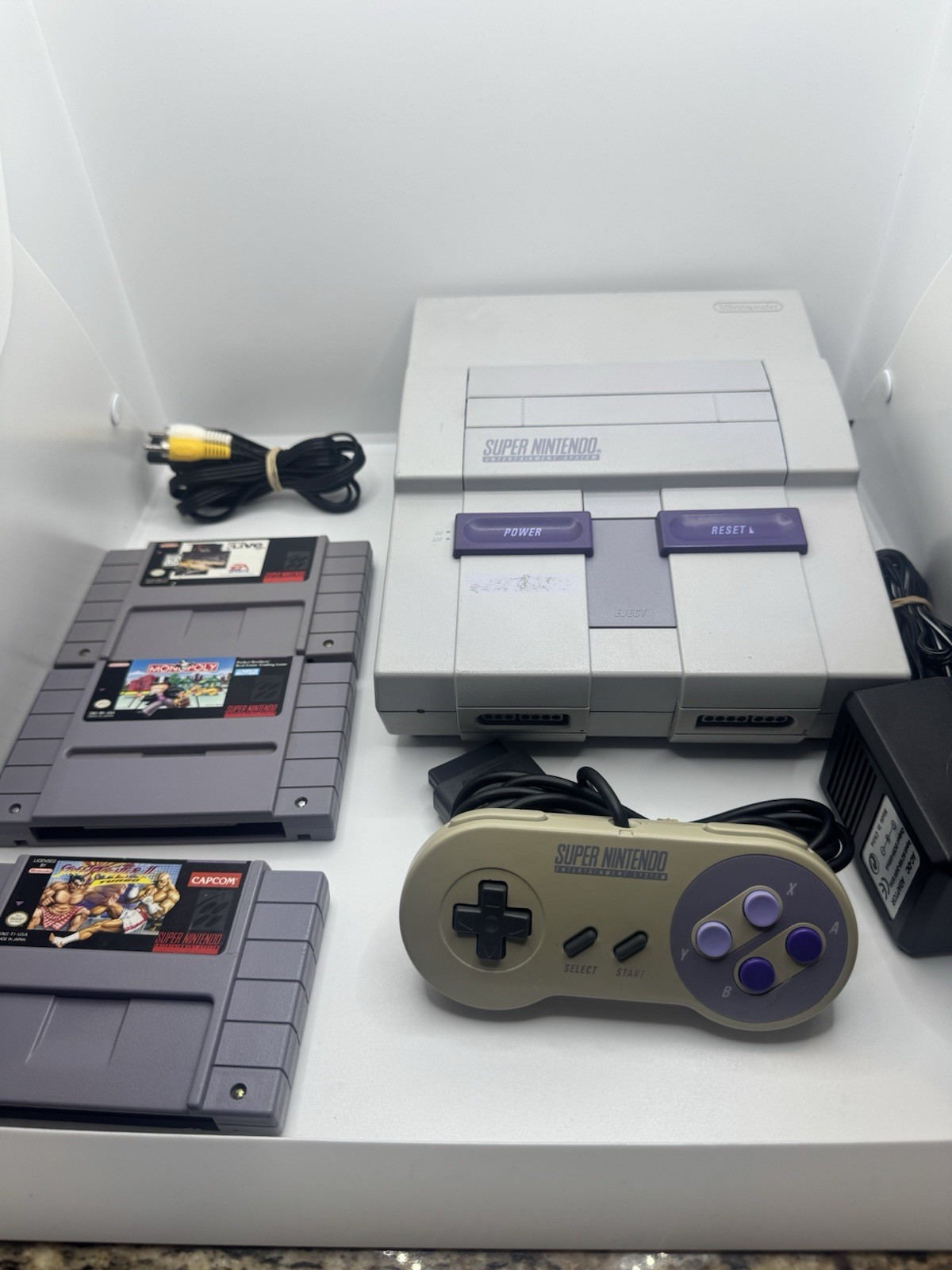 Nintendo SNES Console with Controller and 3 Games Street Fighter Turbo SNS-001