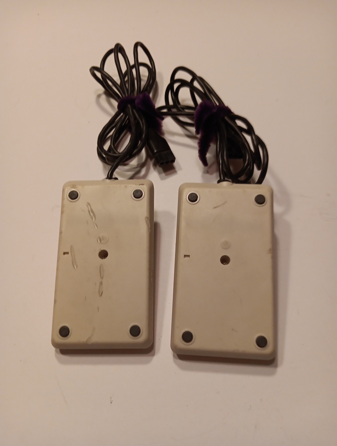 Vintage Lloyd’s, E802A Video Game Console And Controllers, Part/Repair