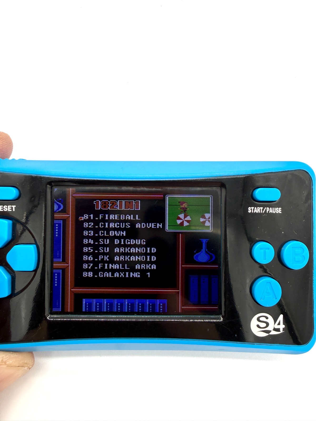 Handheld Game Console 182 Built-in Classic 8-Bit Games 2.5″ LCD Screen