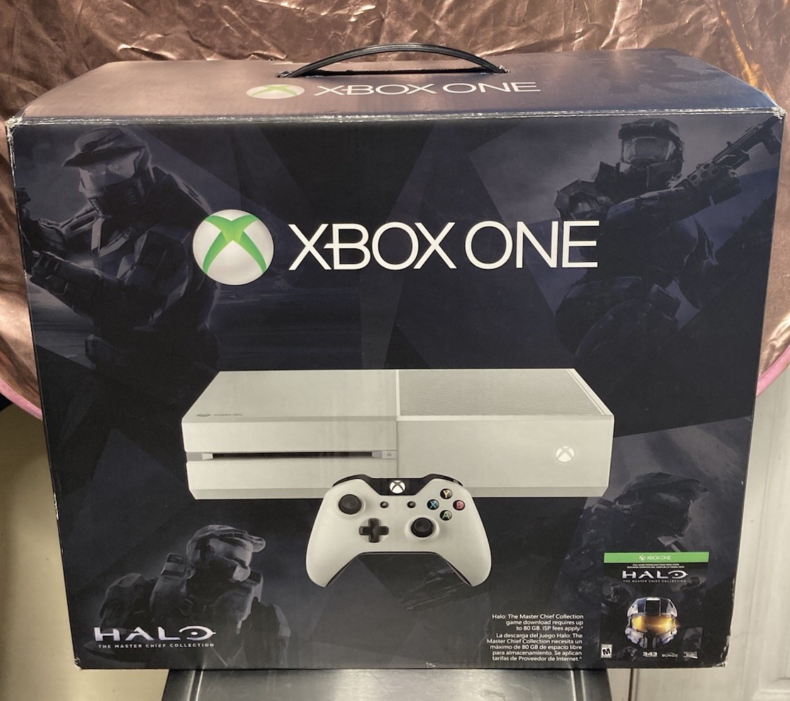 Microsoft Xbox One Special 1540 500GB White Console. Halo Boxed Edition