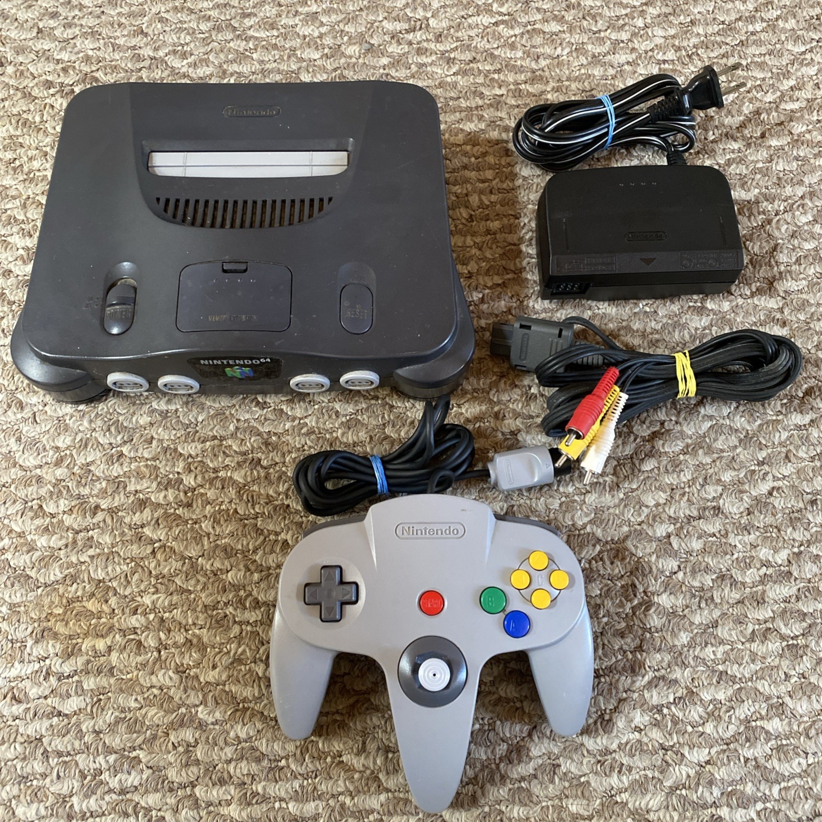 Nintendo 64 Black Console N64 w/ Silver Controller Power & AV Cables ALL OEM