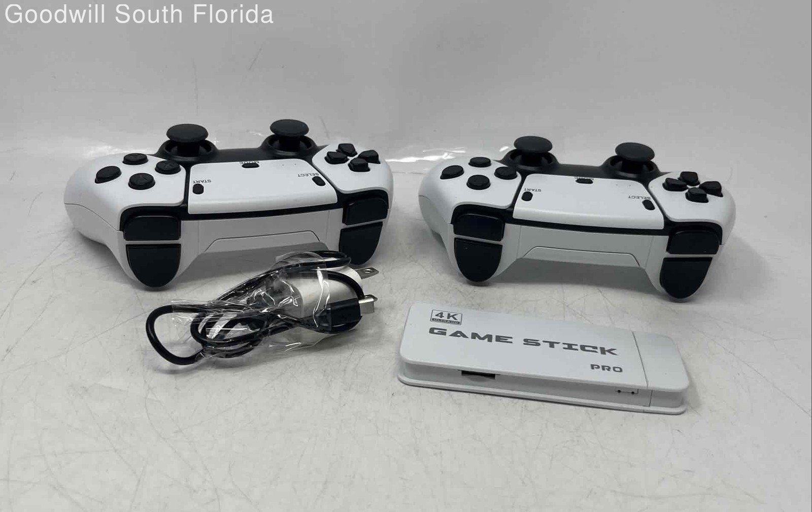 SJGAM M15 Plus 3 Pcs 2.4G Wireless Console & Controllers In Box Not Tested