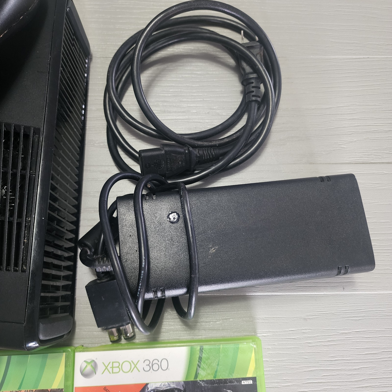 Microsoft Xbox 360 S Black 1439 With Power Cable + Controllers + Games