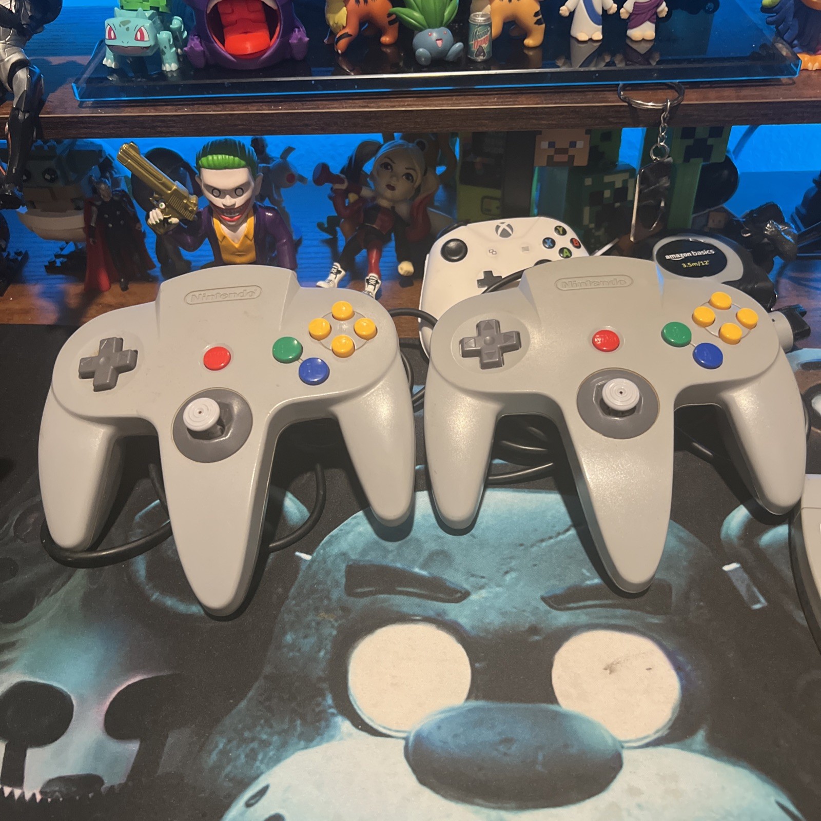 Nintendo 64 N64 Console Bundle OEM Controllers & Star Wars Game