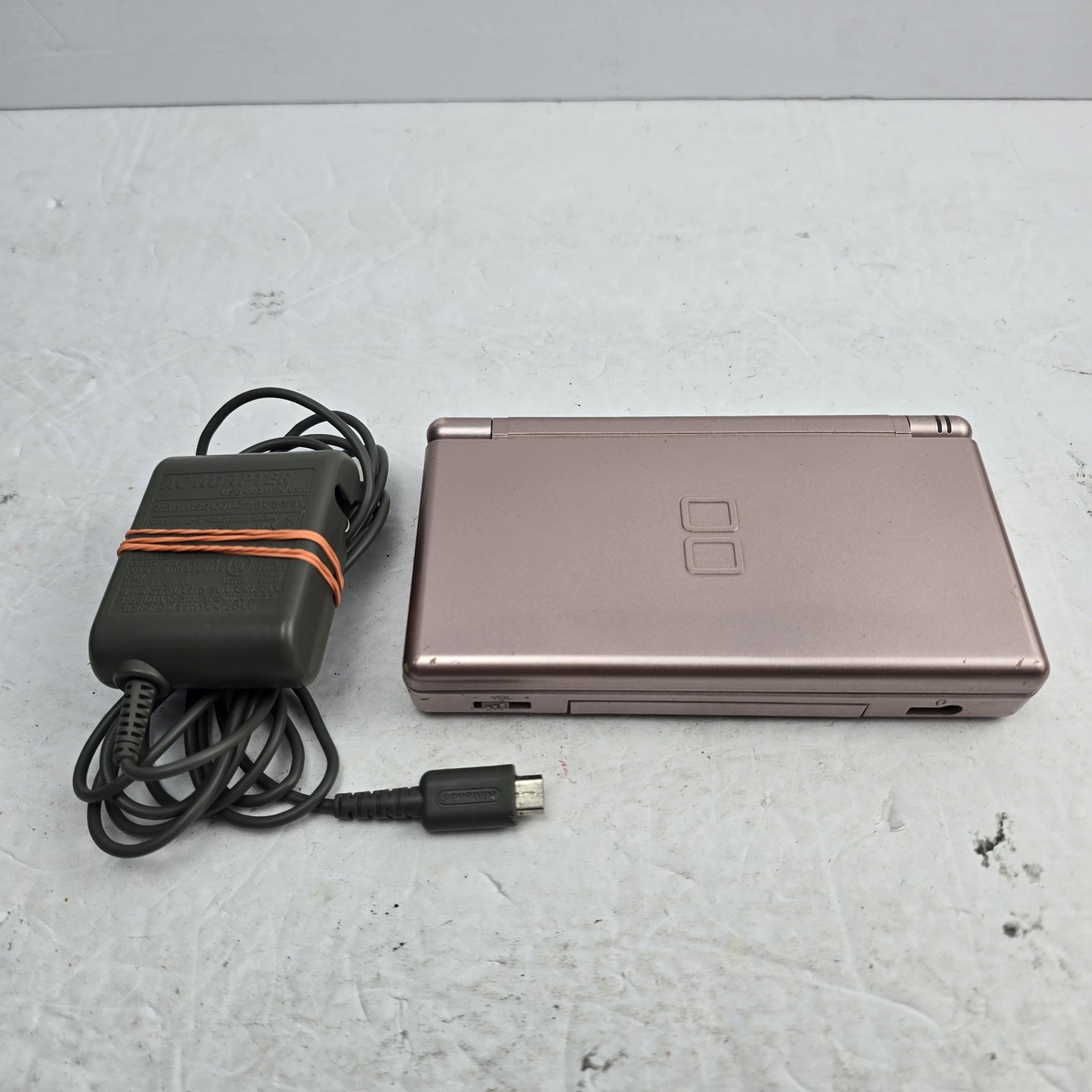 Nintendo DS Lite Metallic Rose Pink Handheld System W/ Charger